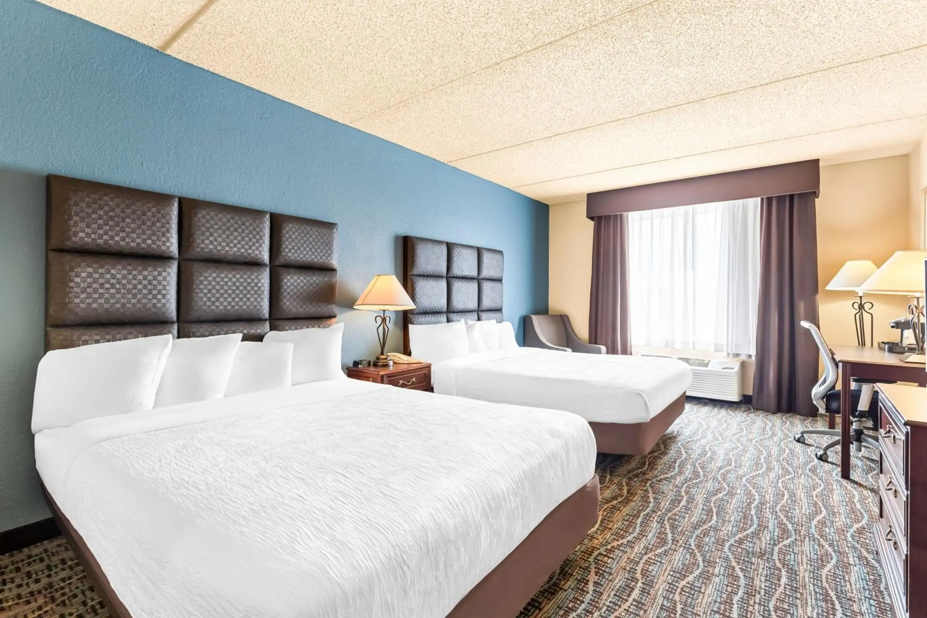 Queen Room with Two Queen Beds - Non-Smoking in Best Western Holiday Manor Queen Room with Two Queen Beds - Non-Smoking in Best Western Holiday Manor