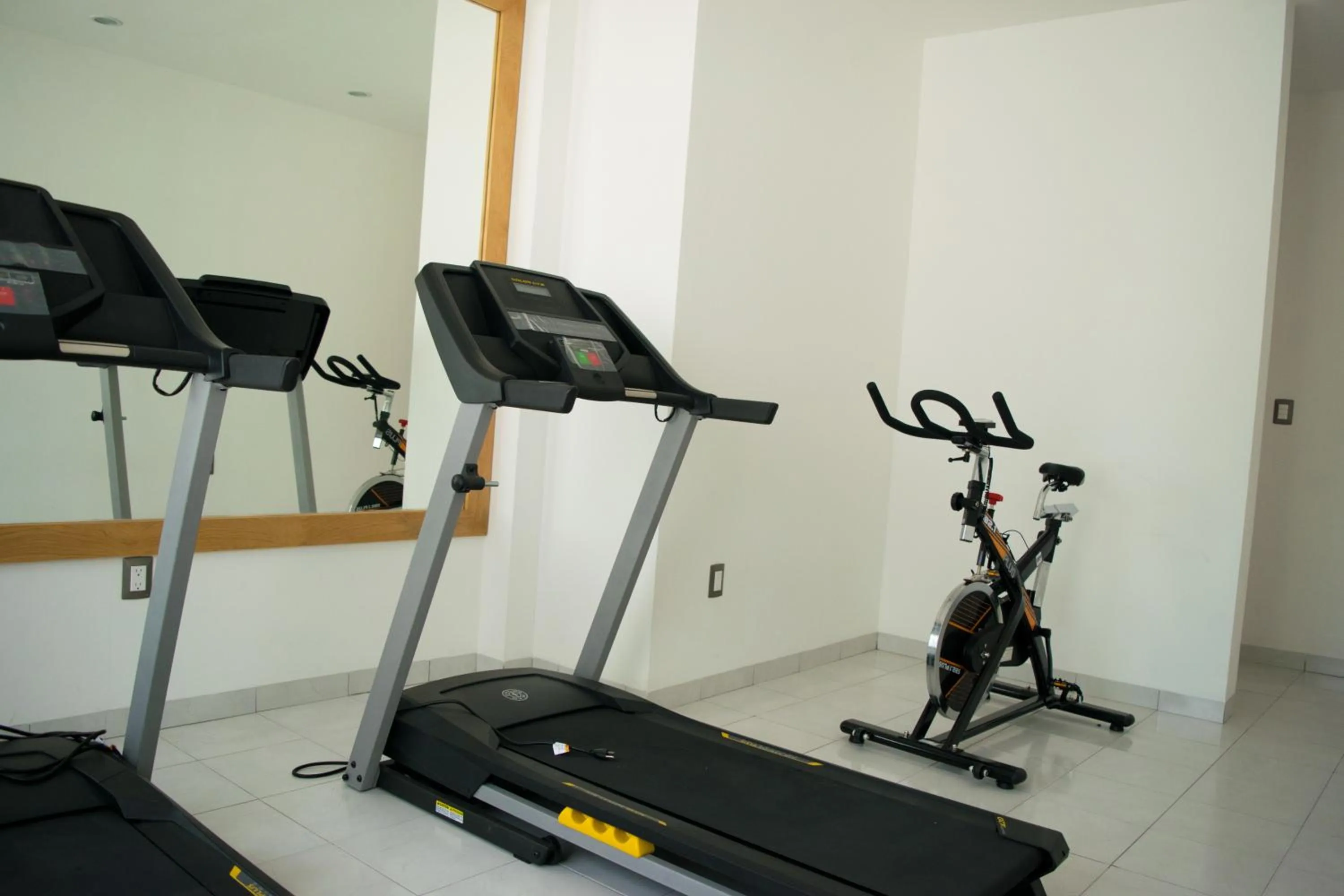 Fitness centre/facilities in Hotel México Inn Express