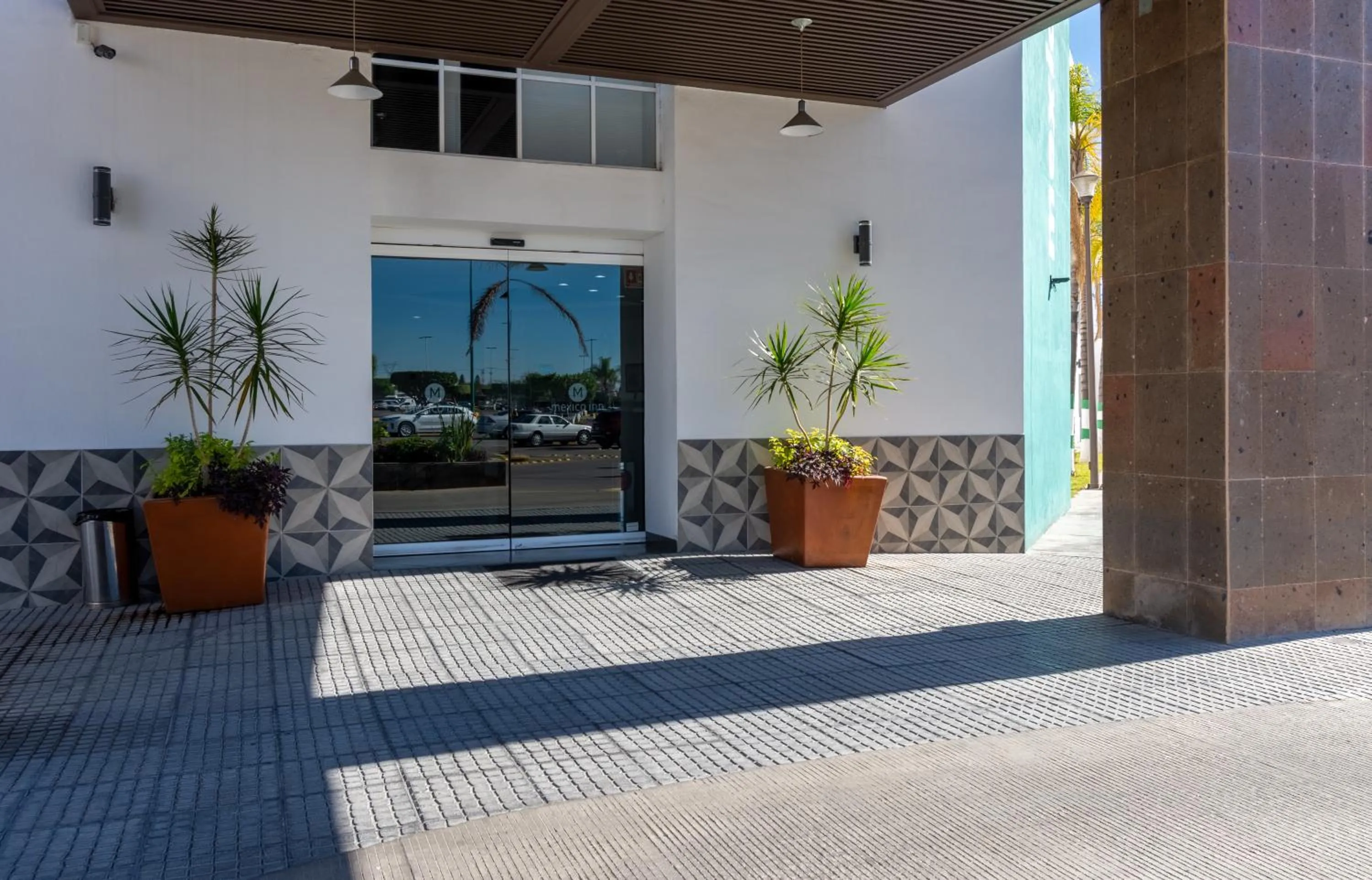 Property building in Hotel México Inn Express