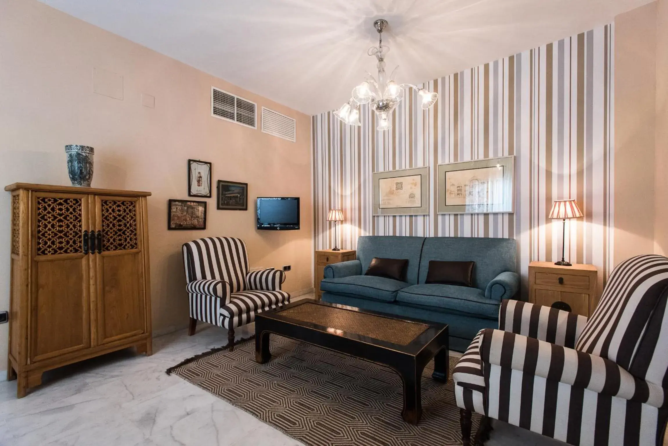 One-Bedroom Apartment in Singular Corral de San José One-Bedroom Apartment in Singular Corral de San José