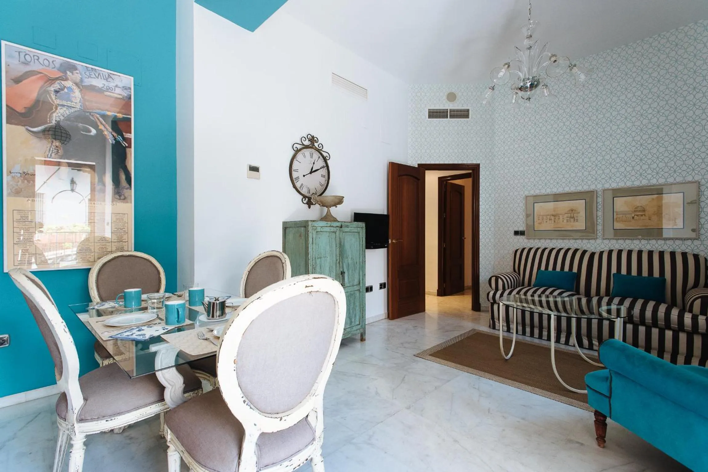 Dining area in Singular Corral de San José