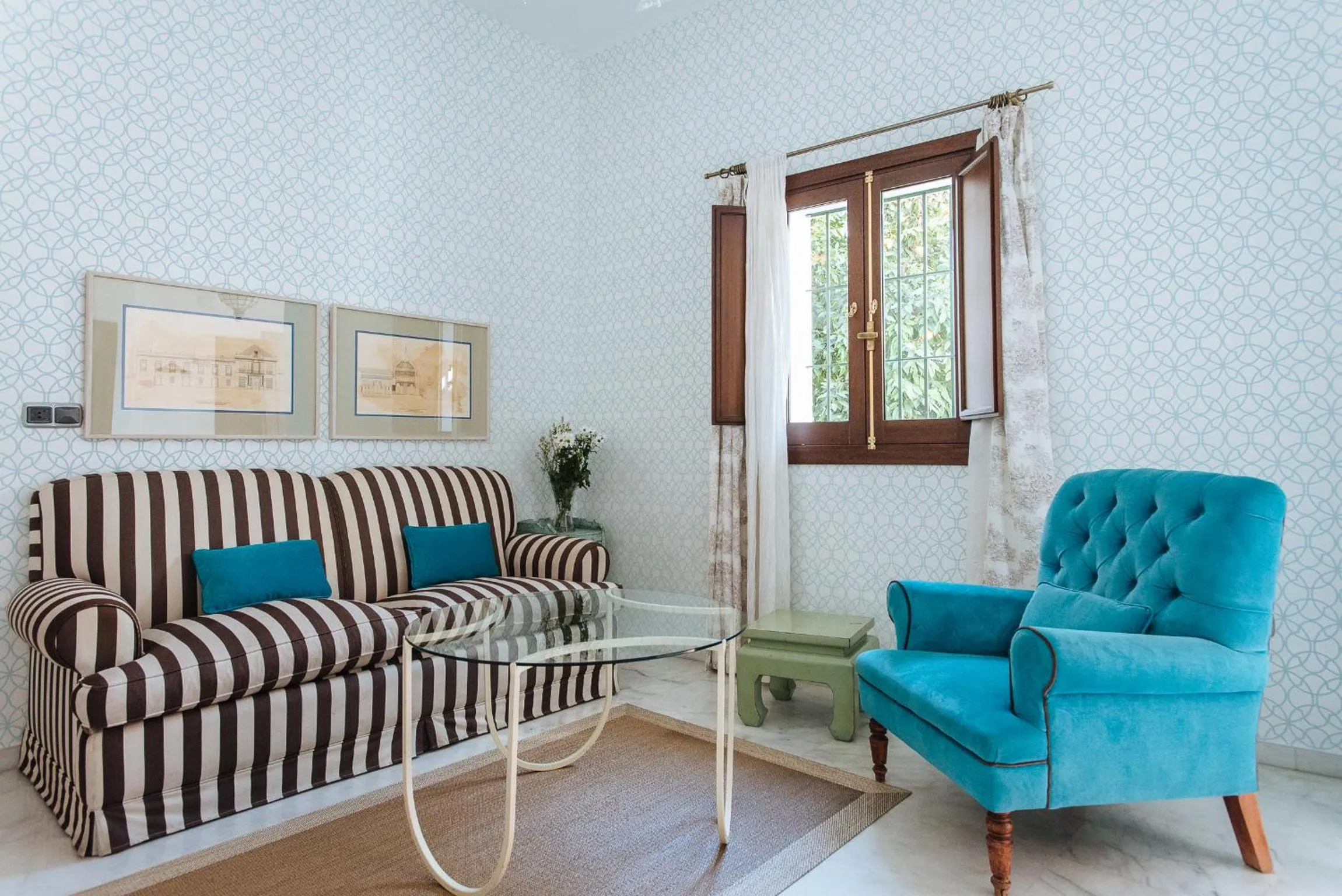 Seating area in Singular Corral de San José