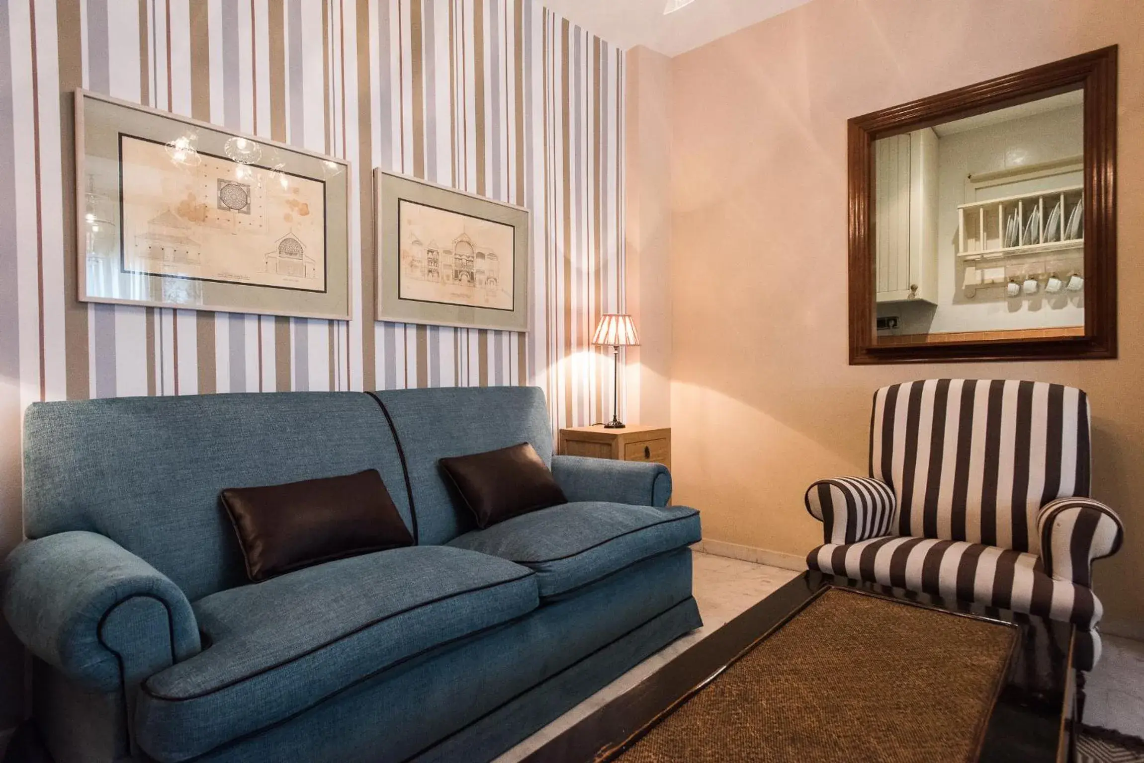 Family Studio in Singular Corral de San José Family Studio in Singular Corral de San José