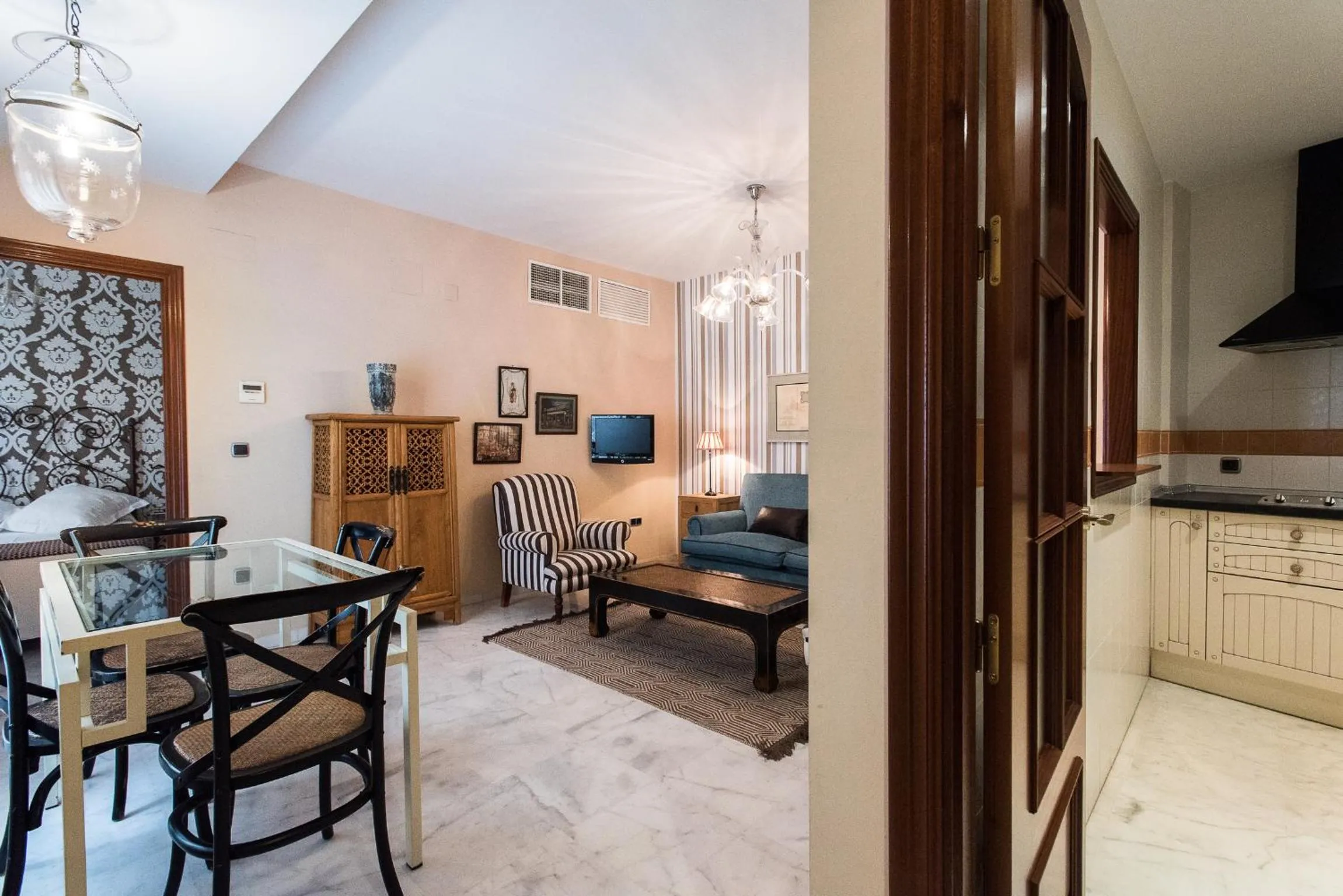 Photo of the whole room in Singular Corral de San José