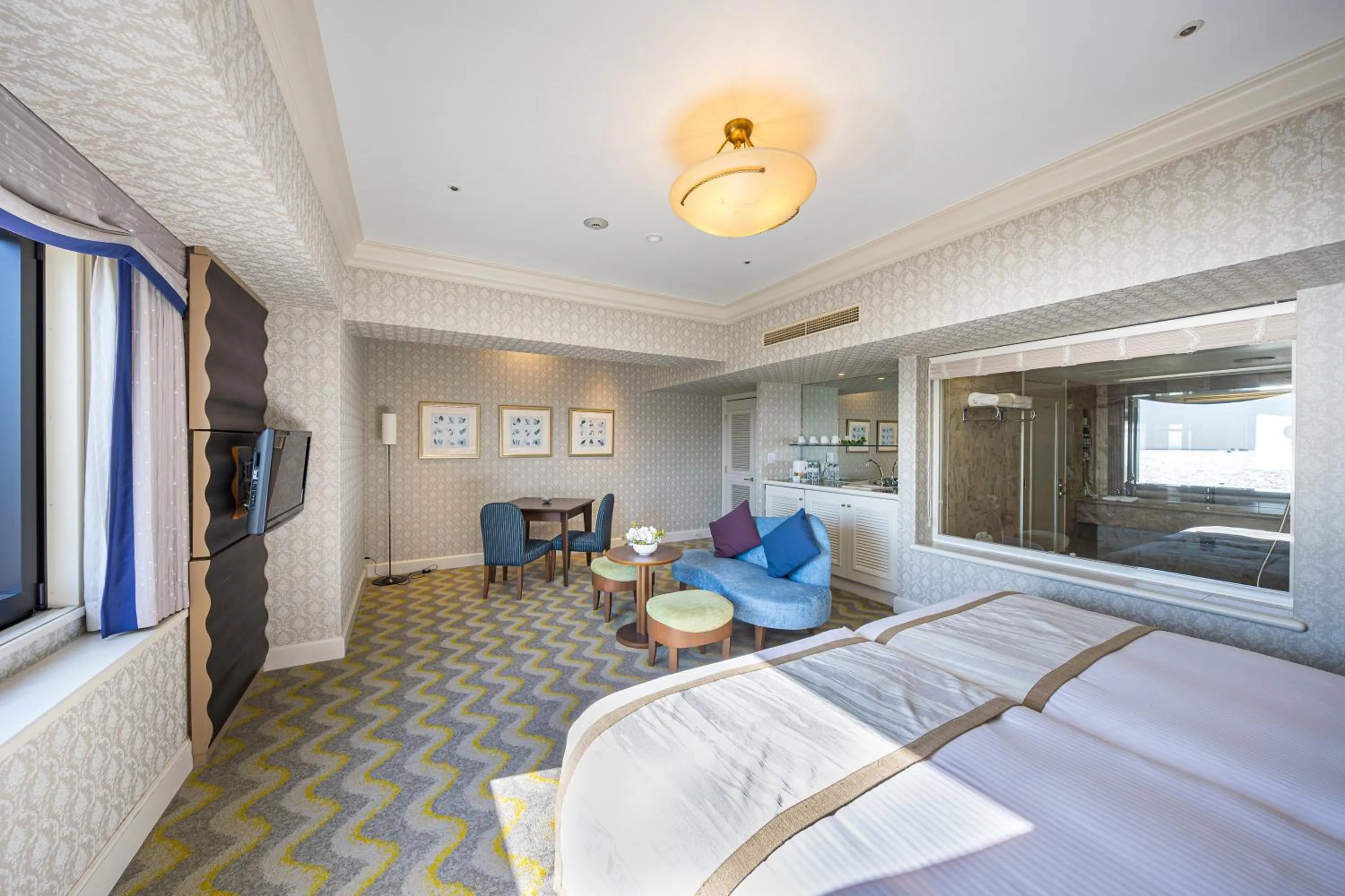 Photo of the whole room, Bed in Hotel Okura Tokyo Bay