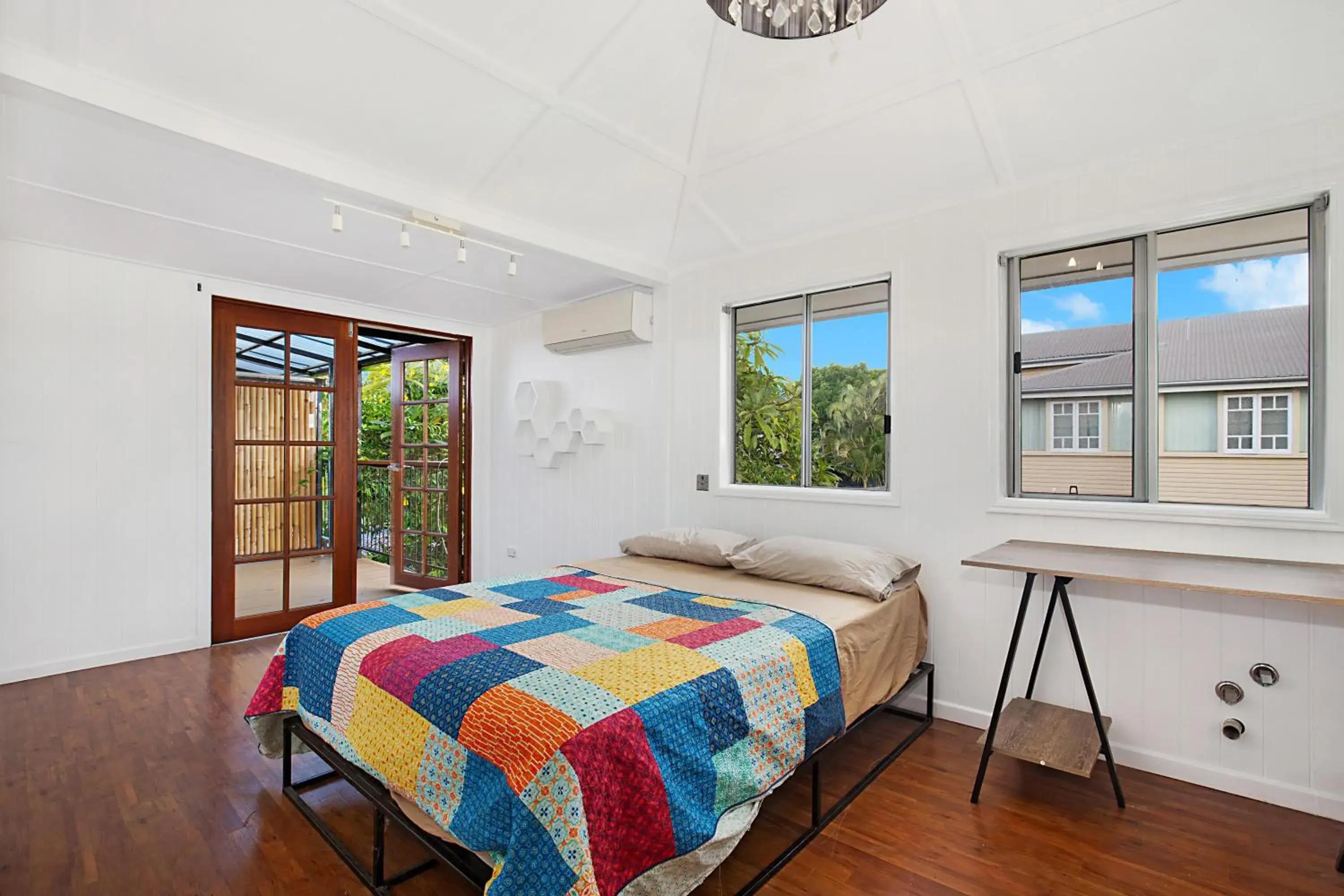 Deluxe Double Room in Gladstone Backpackers Deluxe Double Room in Gladstone Backpackers