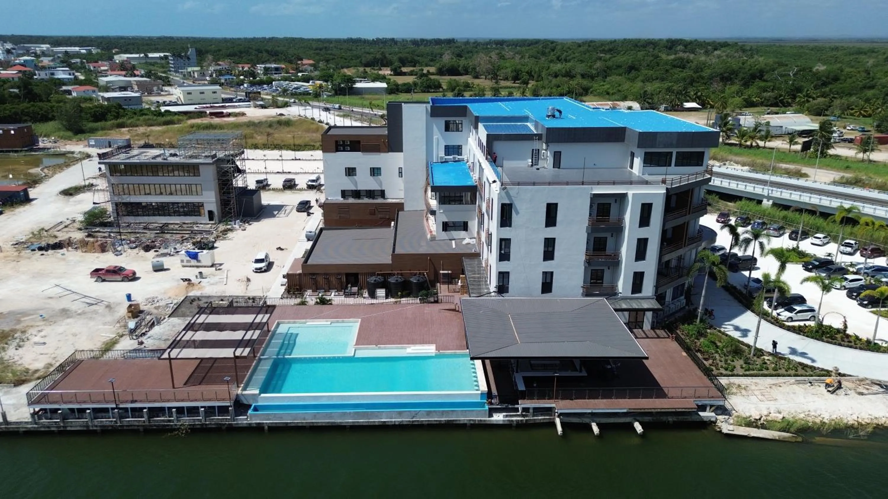 Swimming pool in Grand Resort & Residences