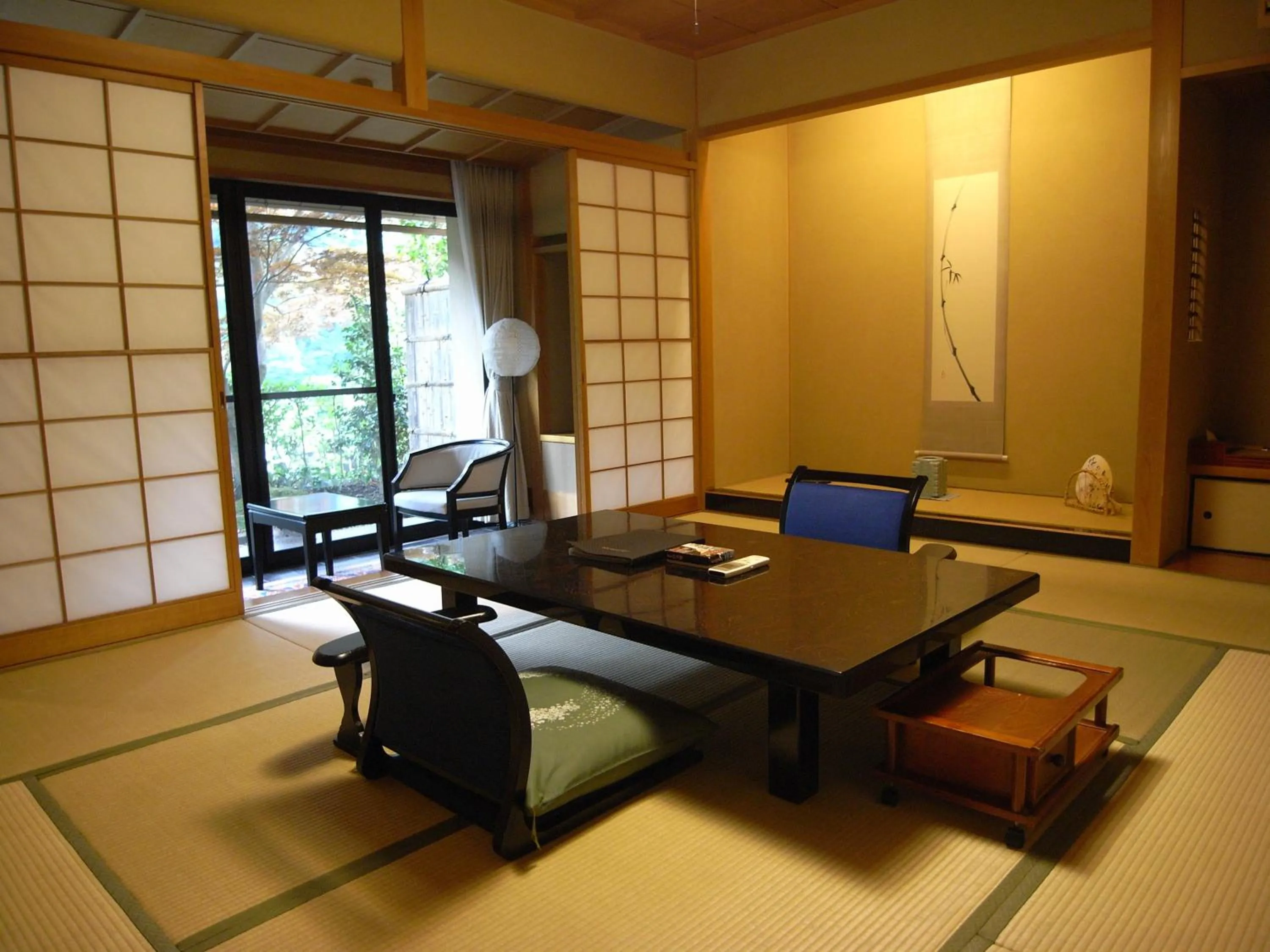 Living room in Kawakamiya Kasuitei