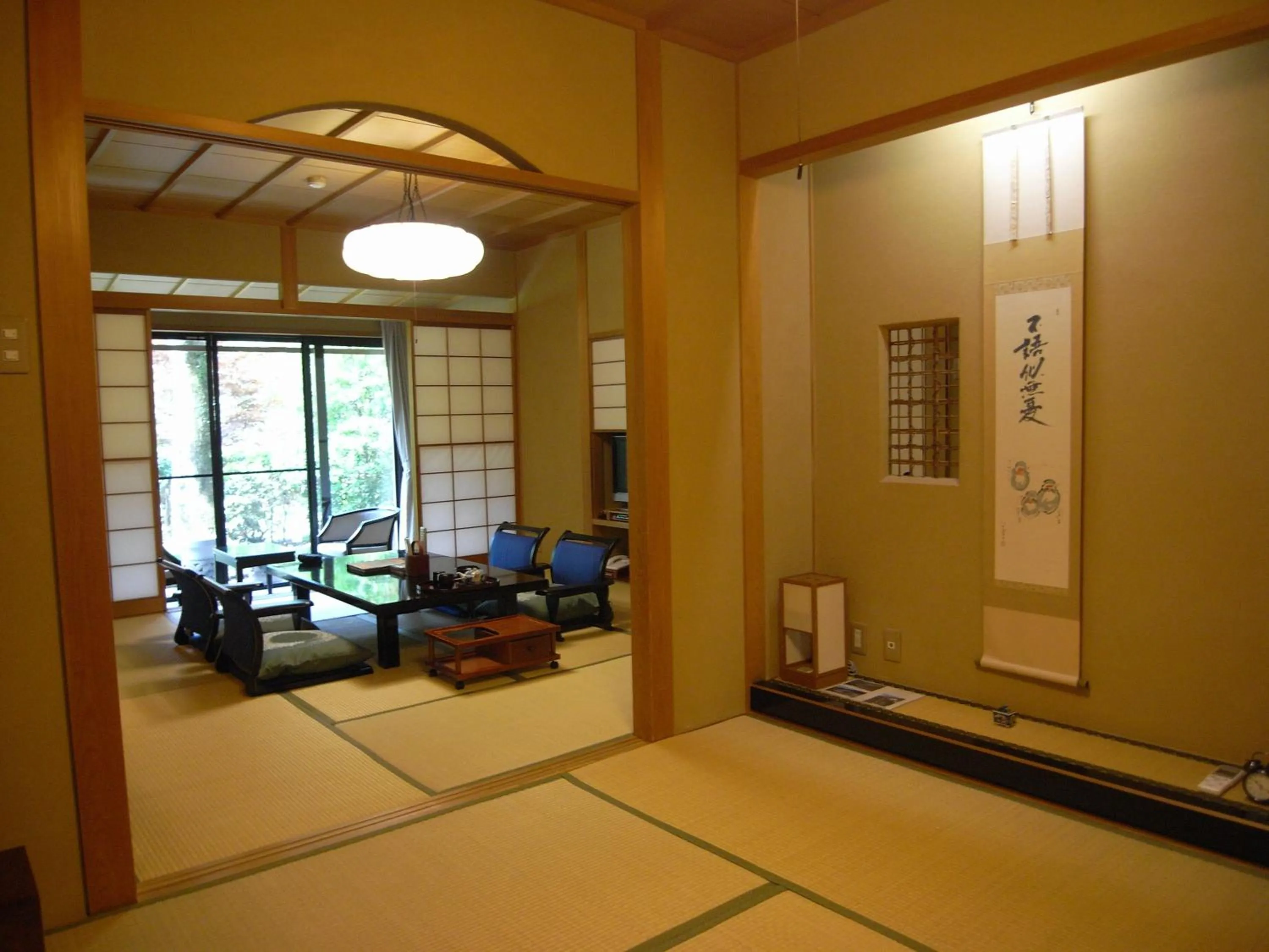 Living room in Kawakamiya Kasuitei