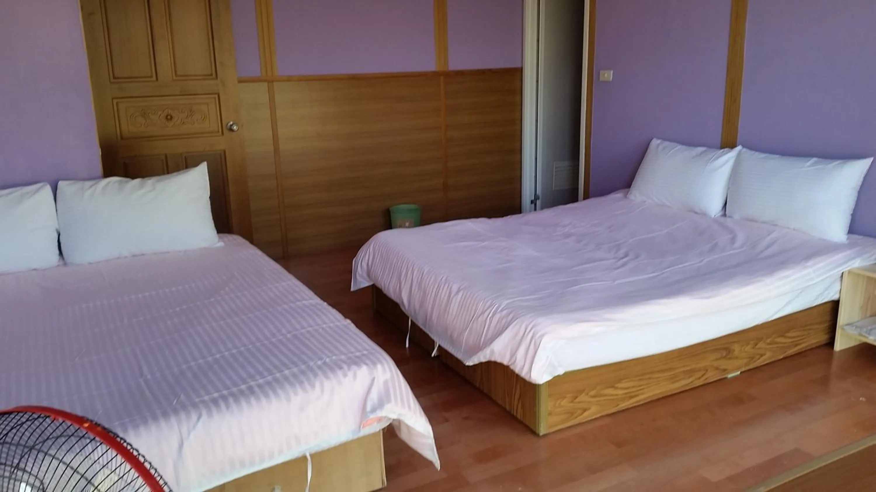 bunk bed, Bed in Qingjing Xiaozhu