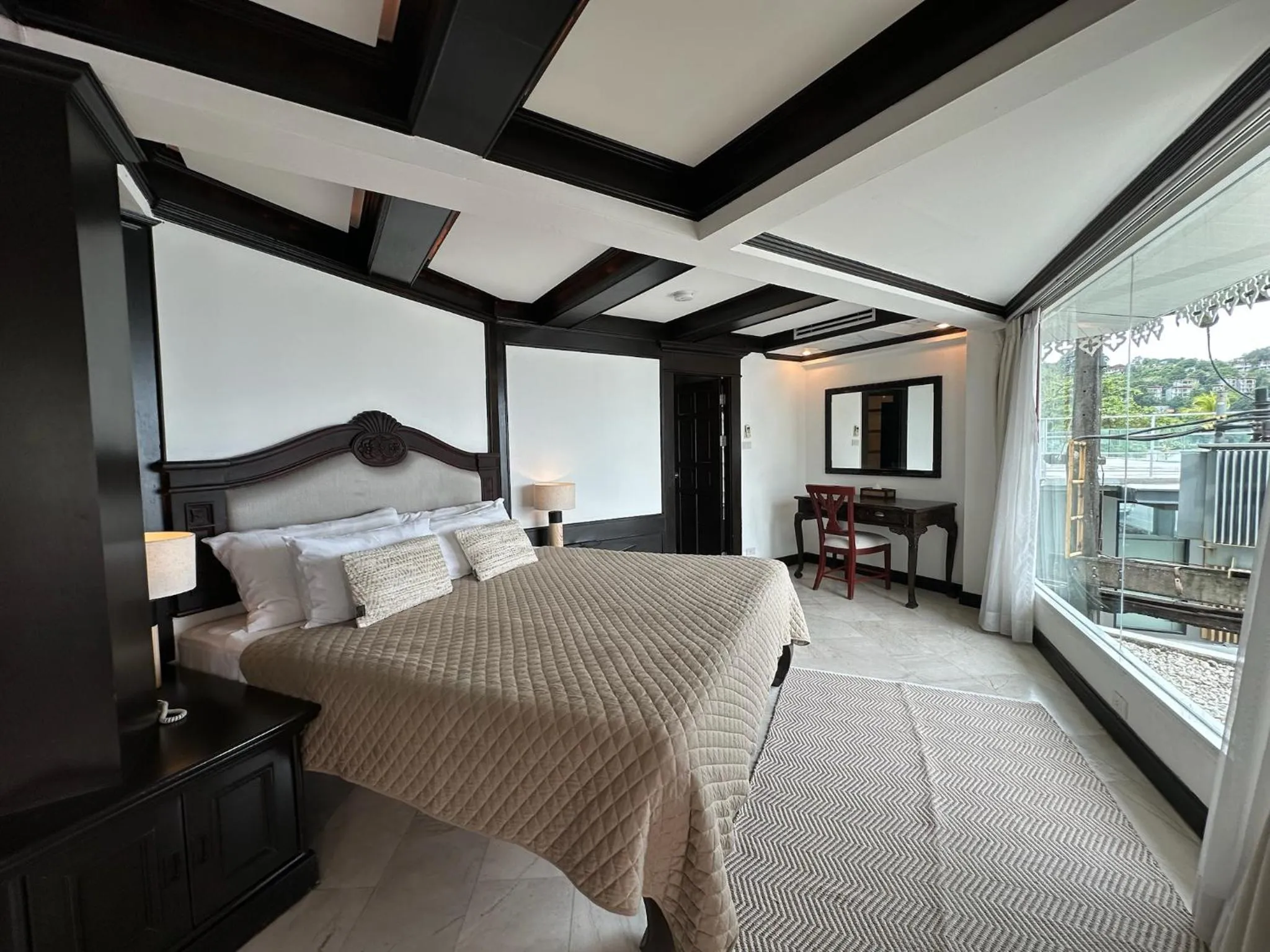 Bed in The Taksim Royal Beach Hotel