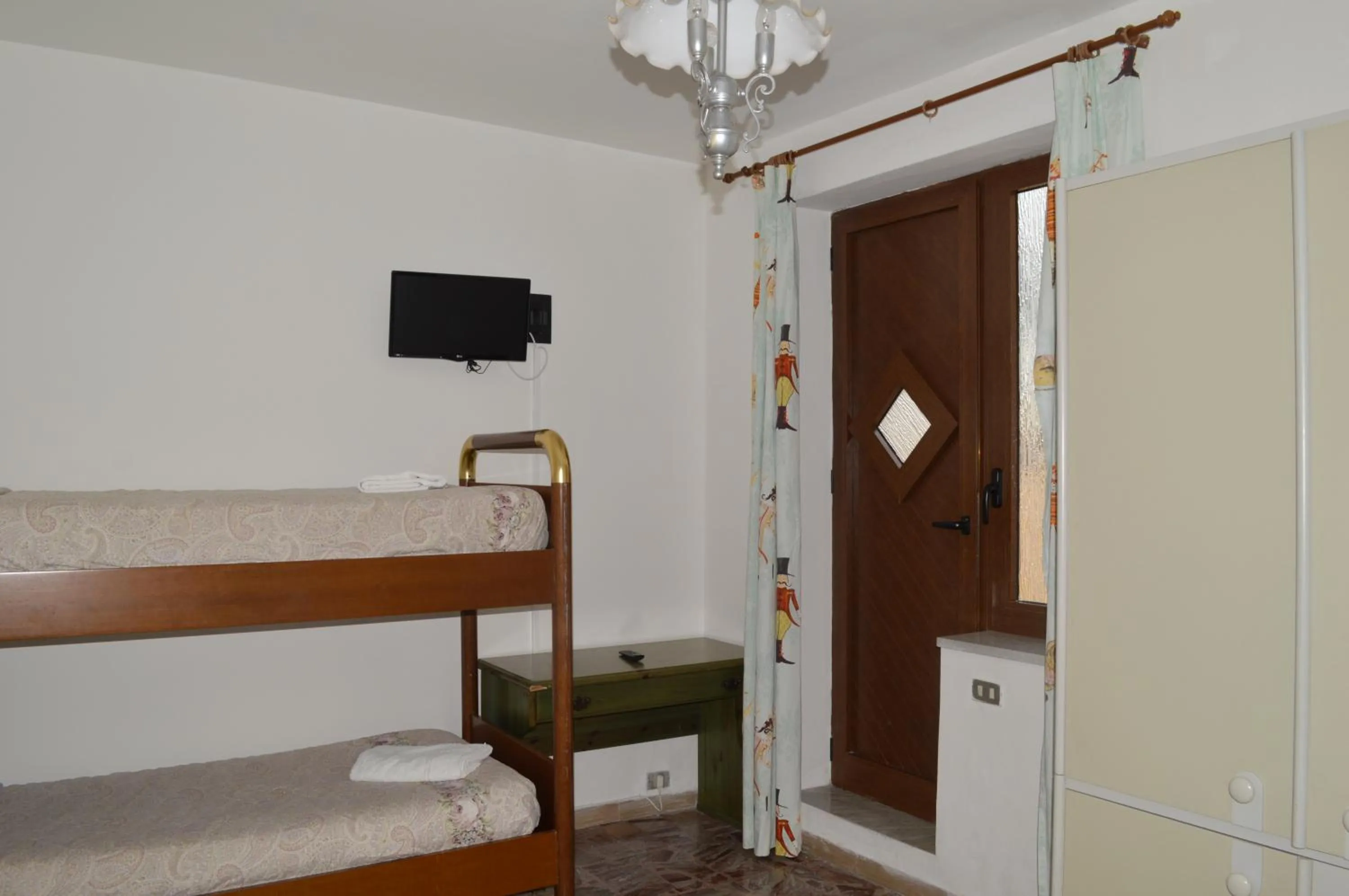 bunk bed, Bed in Hotel Polito