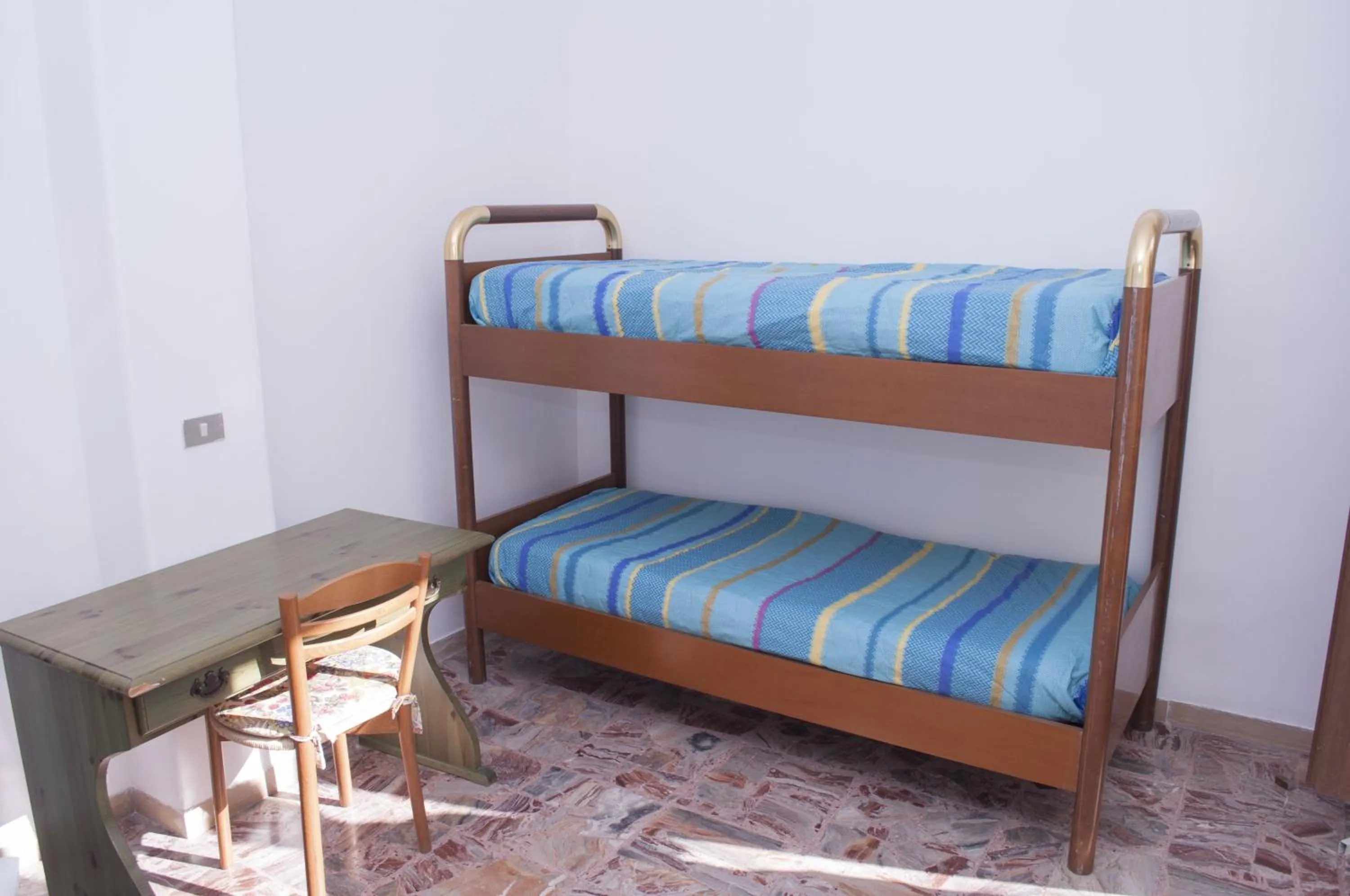bunk bed, Bed in Hotel Polito
