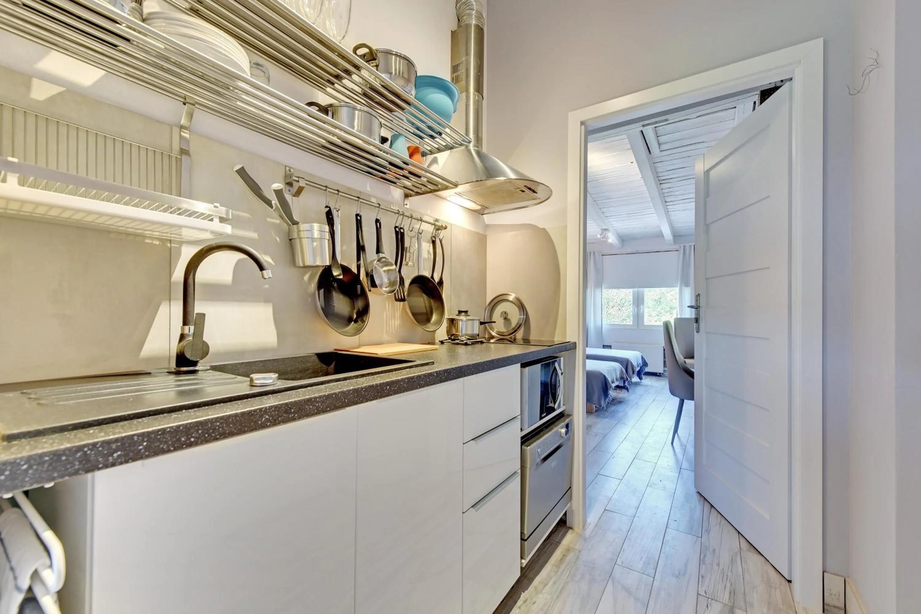 Food and drinks in Kamienica Gdynia hotelowe komfortowe łóżka, plaża Orłowo molo