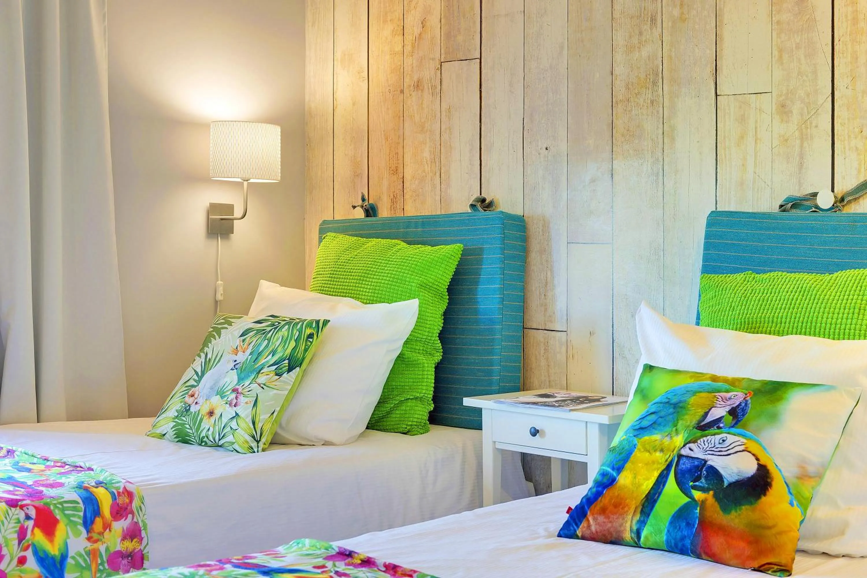 Bed in Kamienica Gdynia hotelowe komfortowe łóżka, plaża Orłowo molo