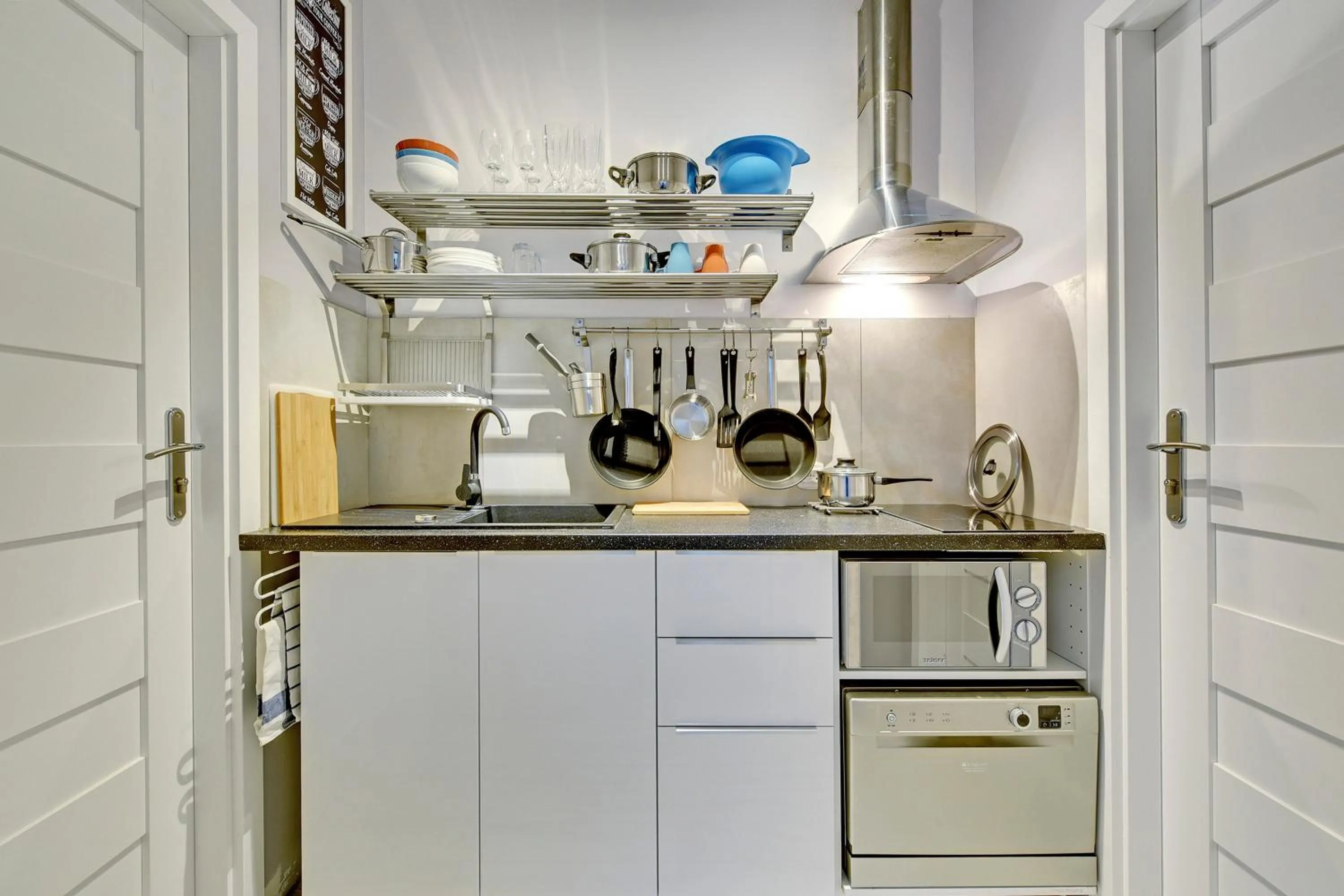 Food and drinks in Kamienica Gdynia hotelowe komfortowe łóżka, plaża Orłowo molo