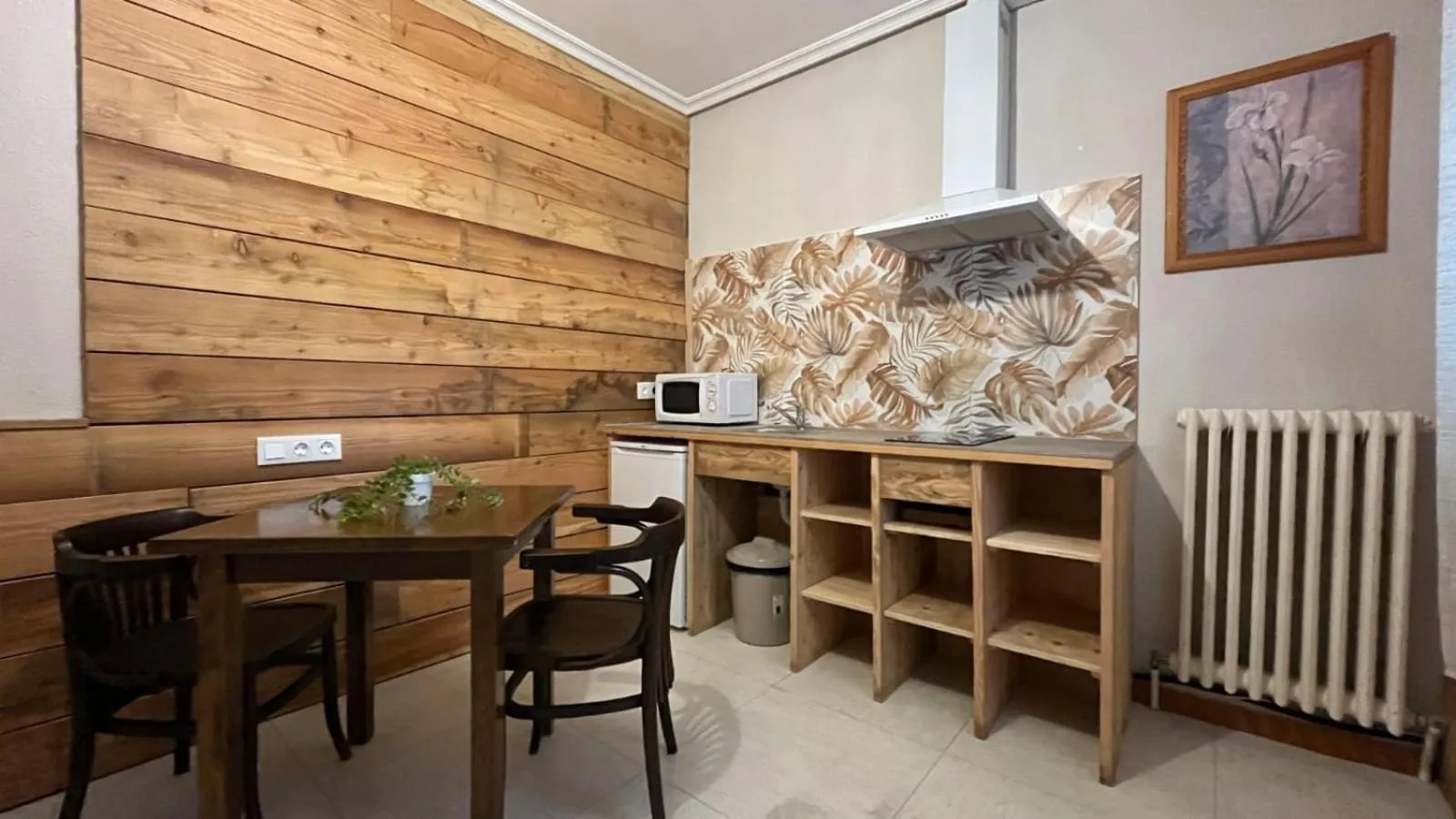 Kitchen or kitchenette in Hostal Ochoa