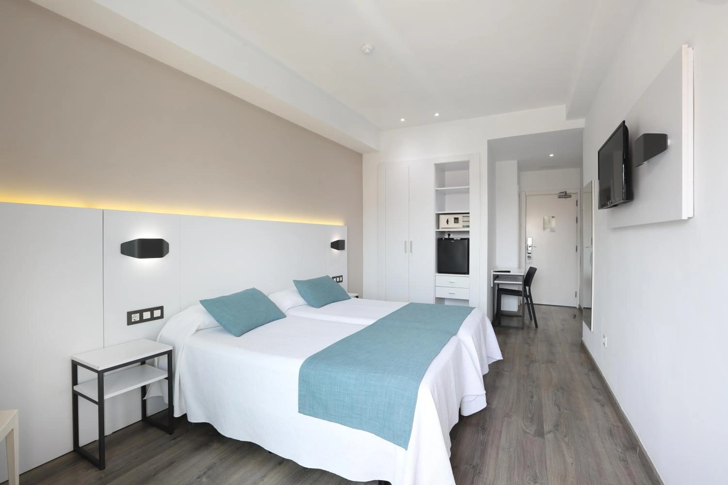 Standard Triple Room in Hotel Alameda