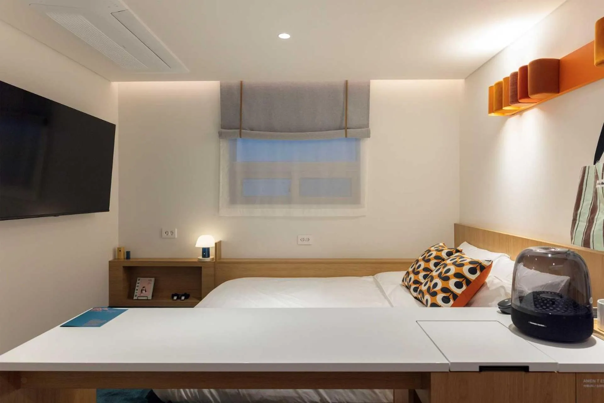 Bed in Nouvelle Hotel and Spa Jongno by Aank