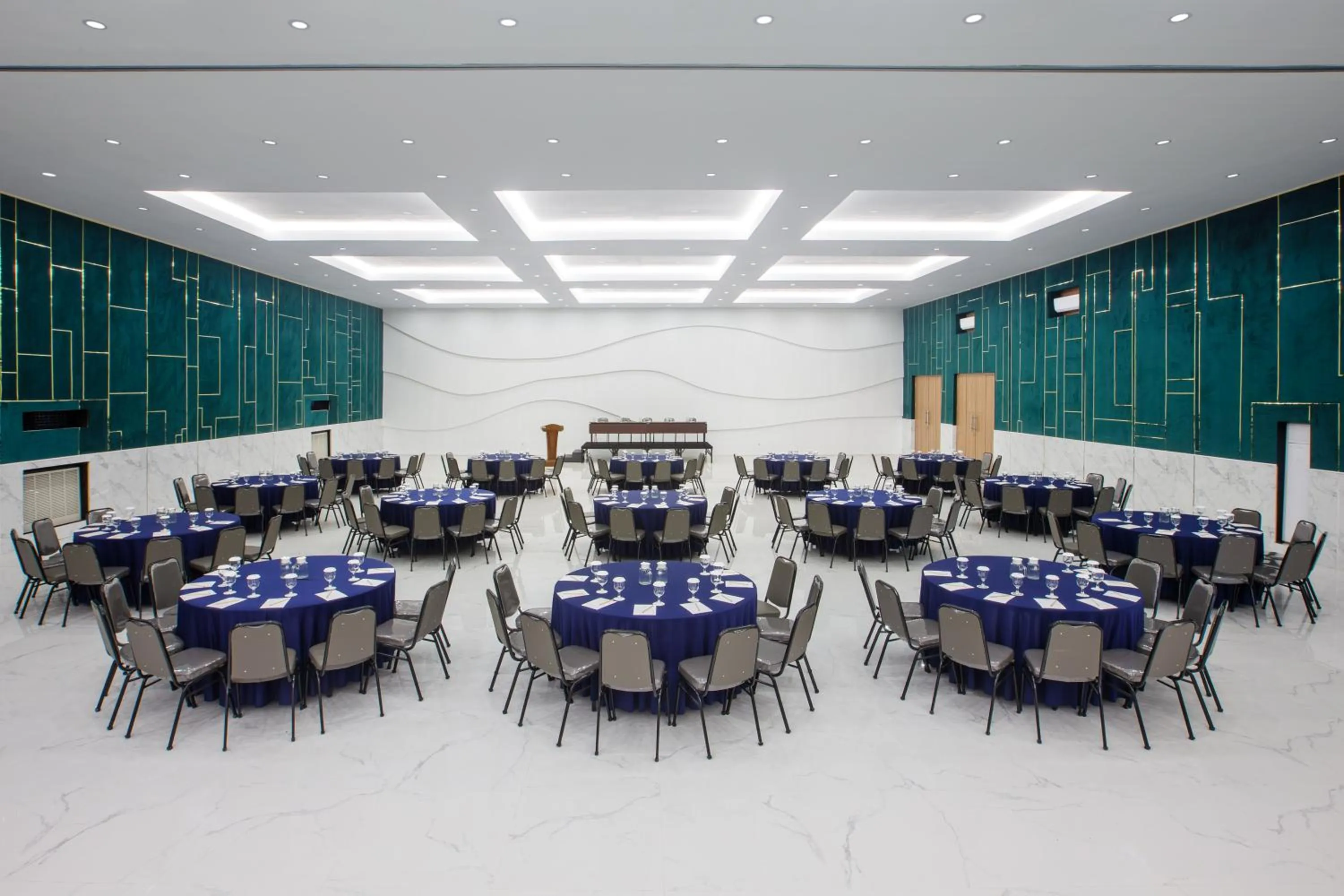 Casa de Lani Resort & Convention