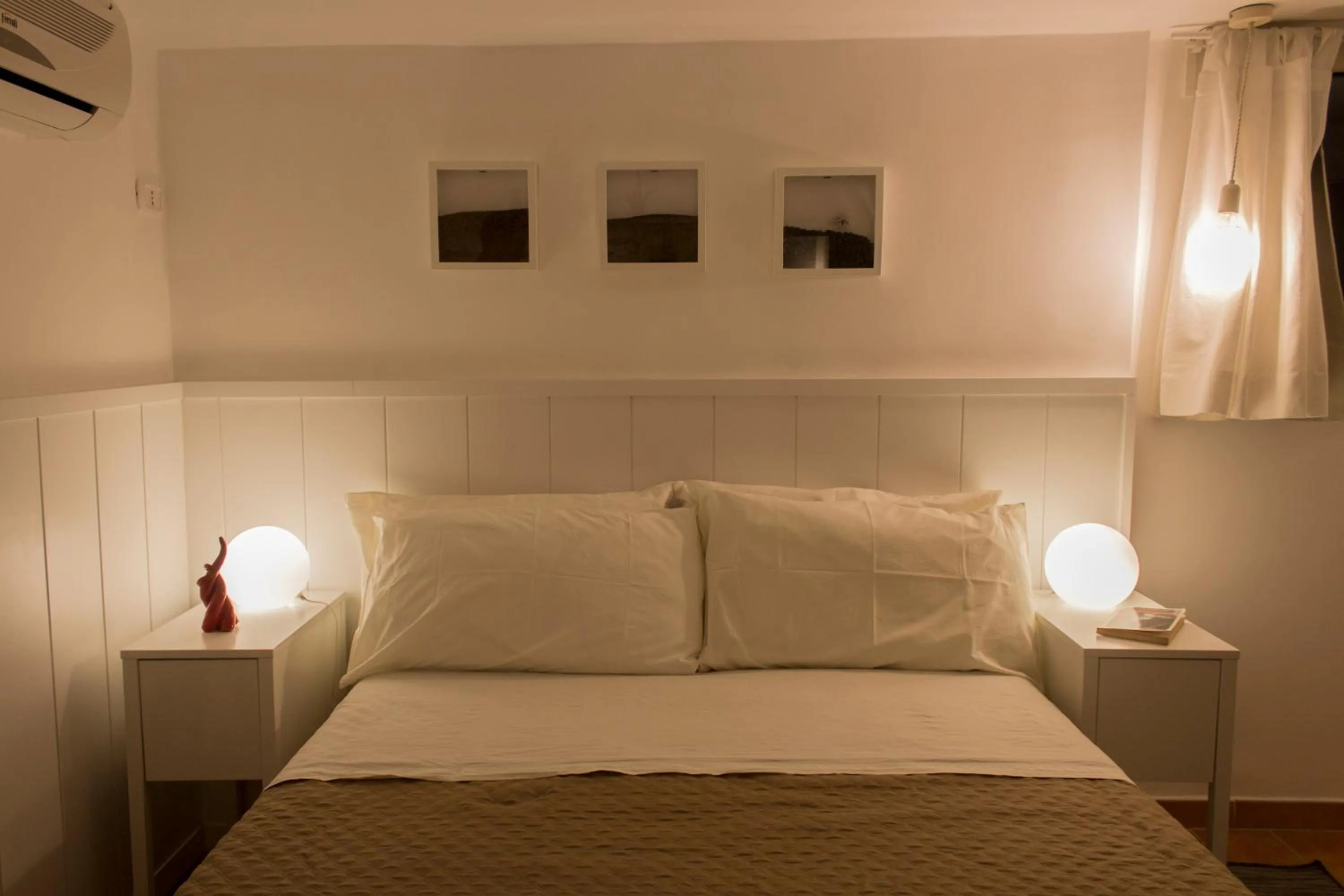 Bedroom, Bed in Sui Tetti di Napoli