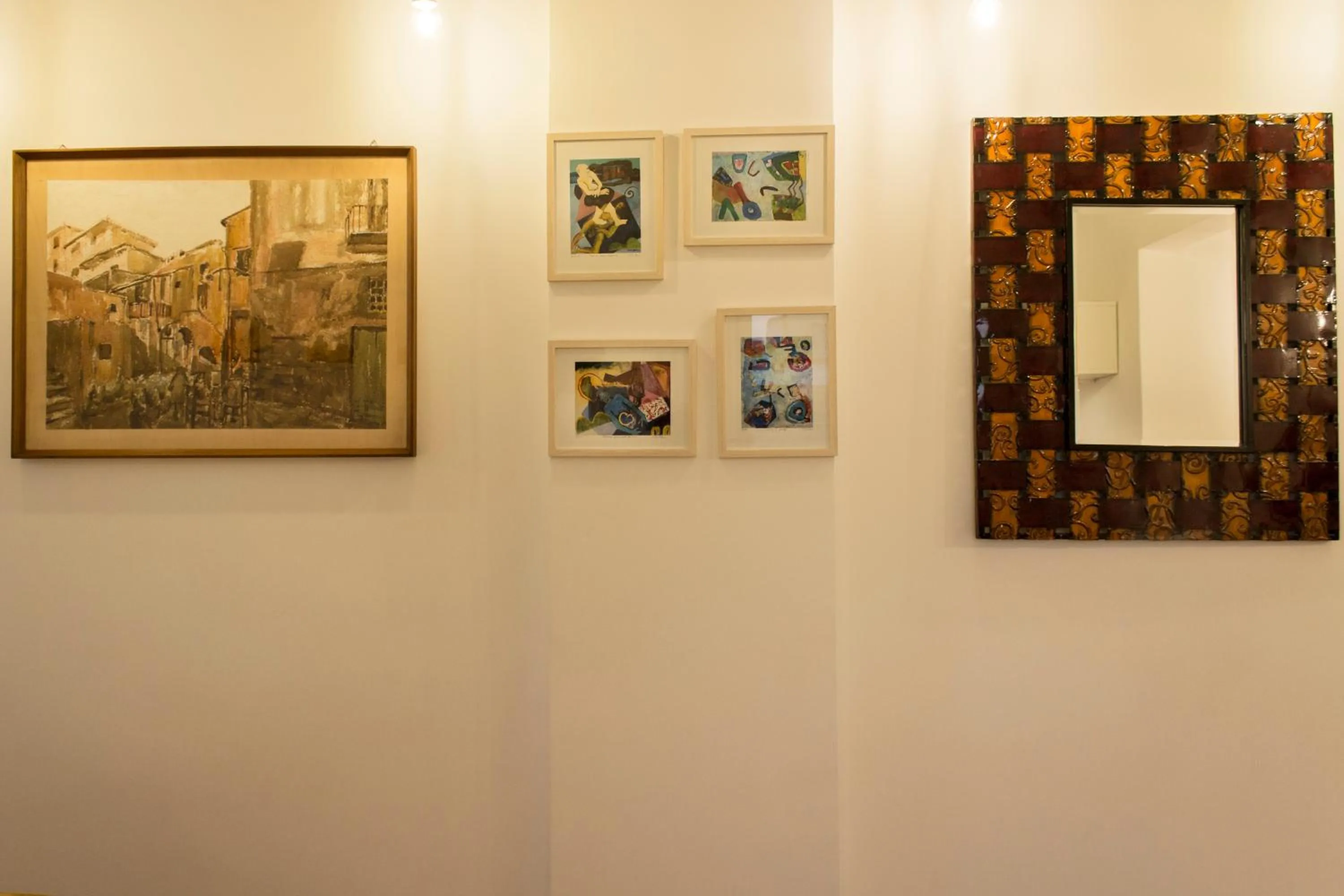 Decorative detail in Sui Tetti di Napoli