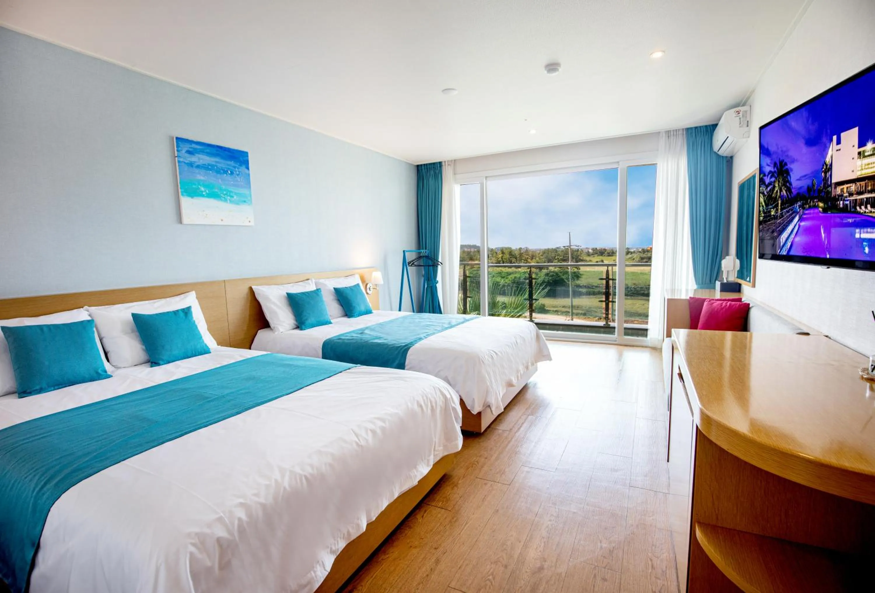 City view, Bed in The Four Grace Resort