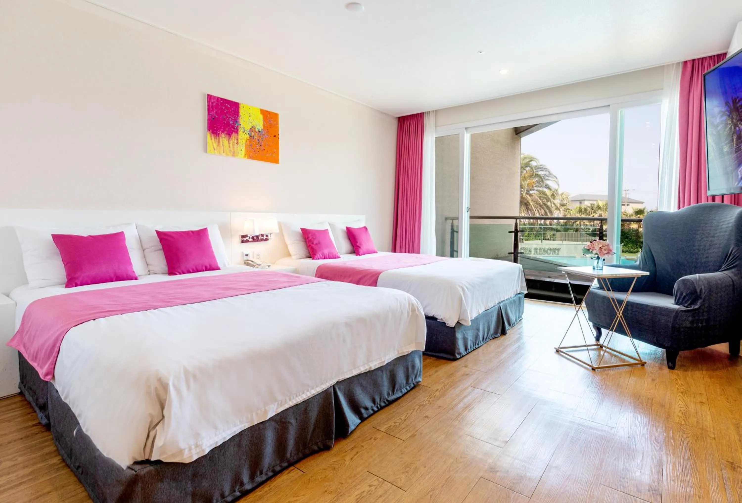 Photo of the whole room, Bed in The Four Grace Resort