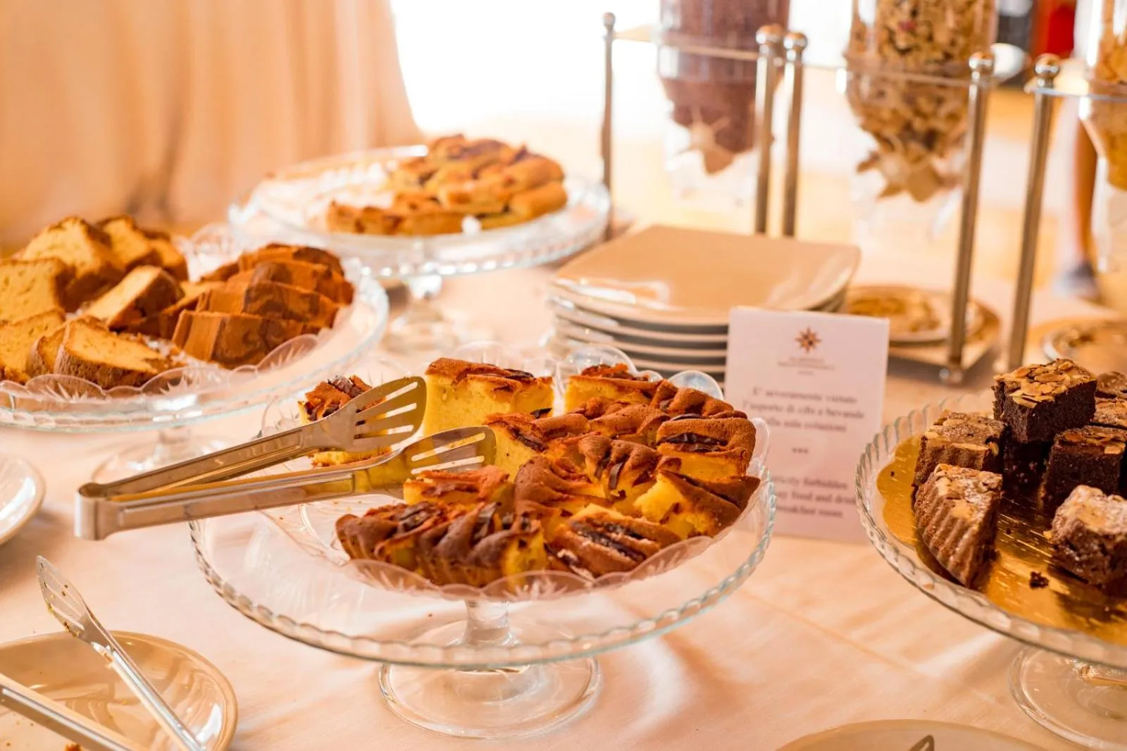 Buffet breakfast in Albergo Mediterraneo