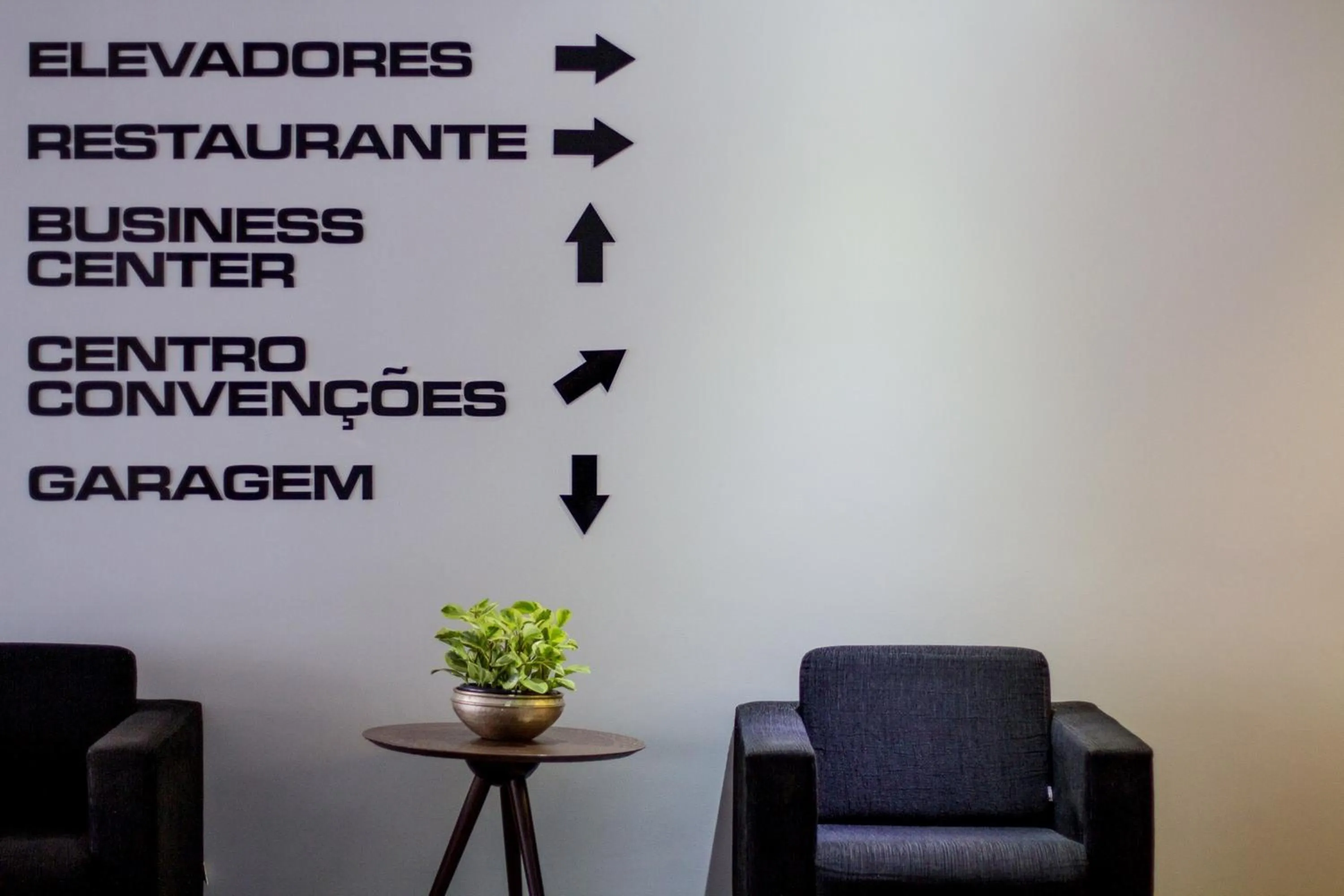 Lobby or reception in Fratele Business Hotel