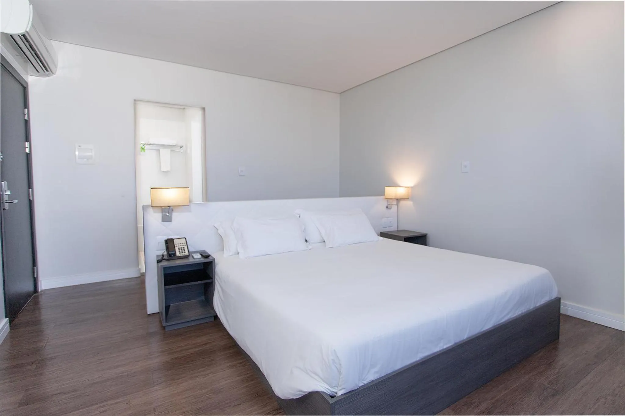 Bedroom, Bed in Fratele Business Hotel