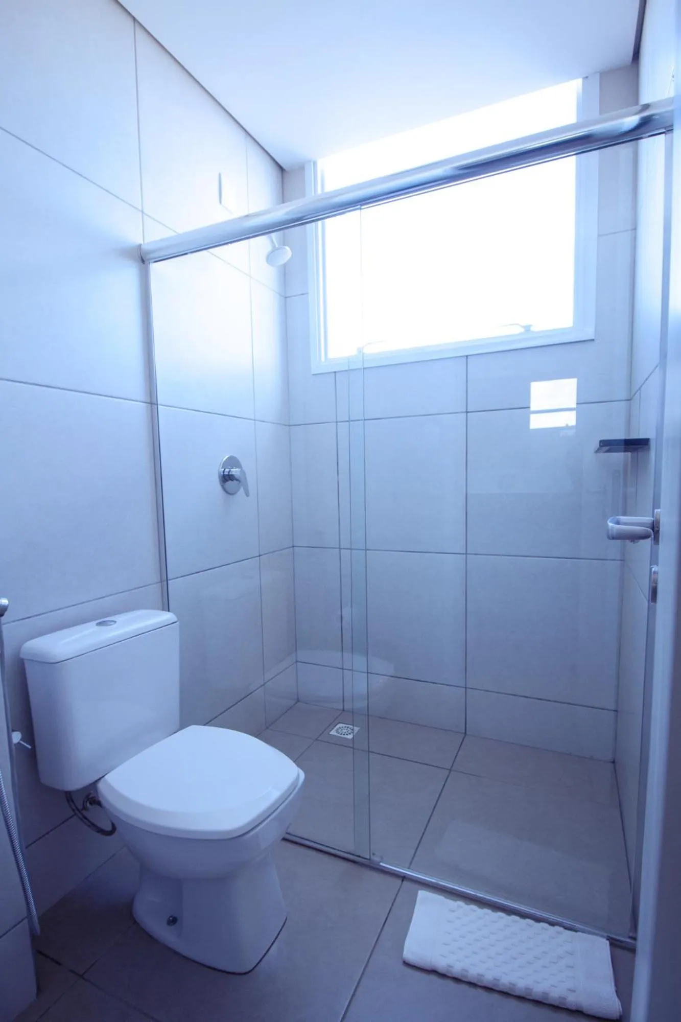 Bathroom in Fratele Business Hotel