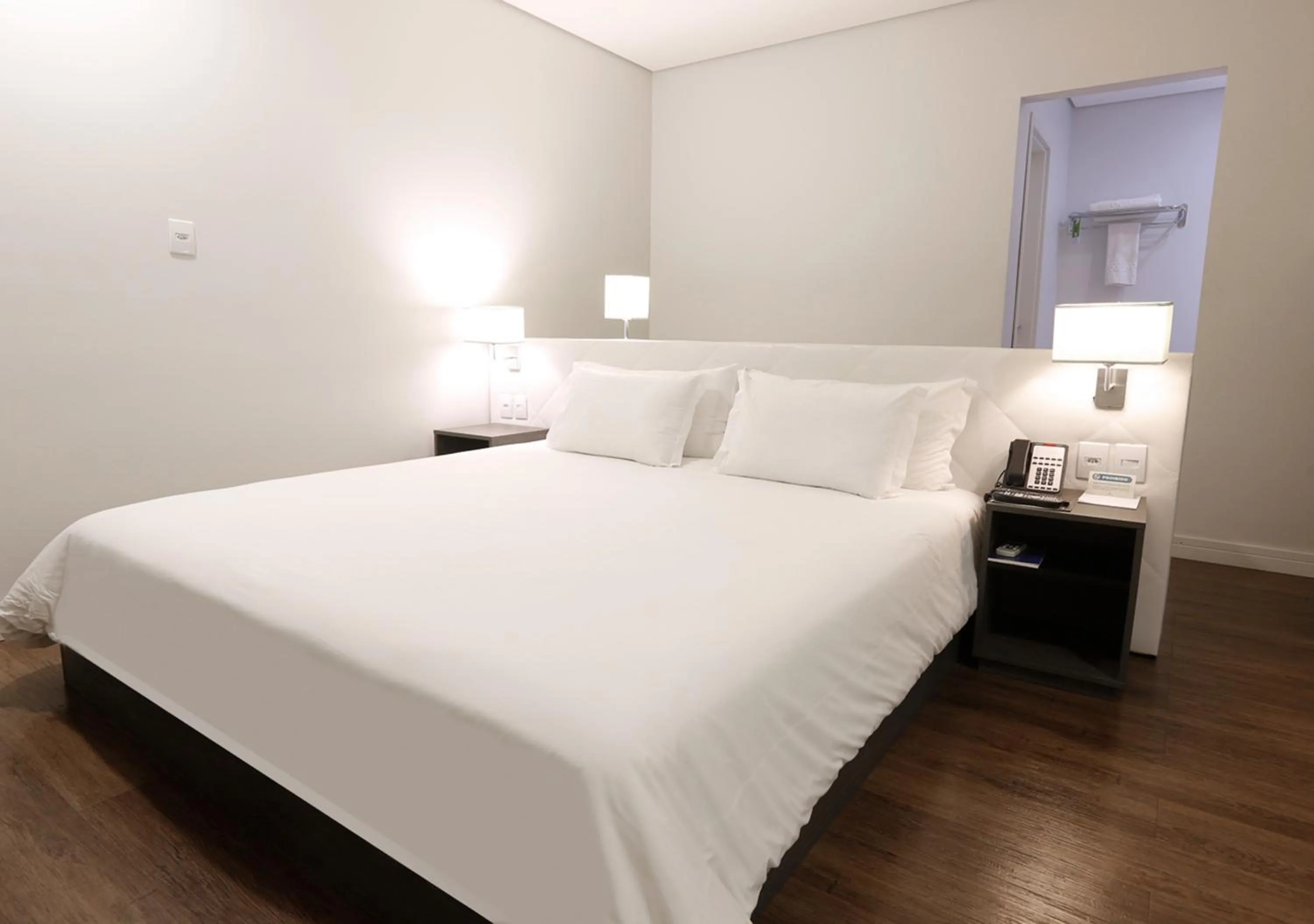 Bedroom, Bed in Fratele Business Hotel