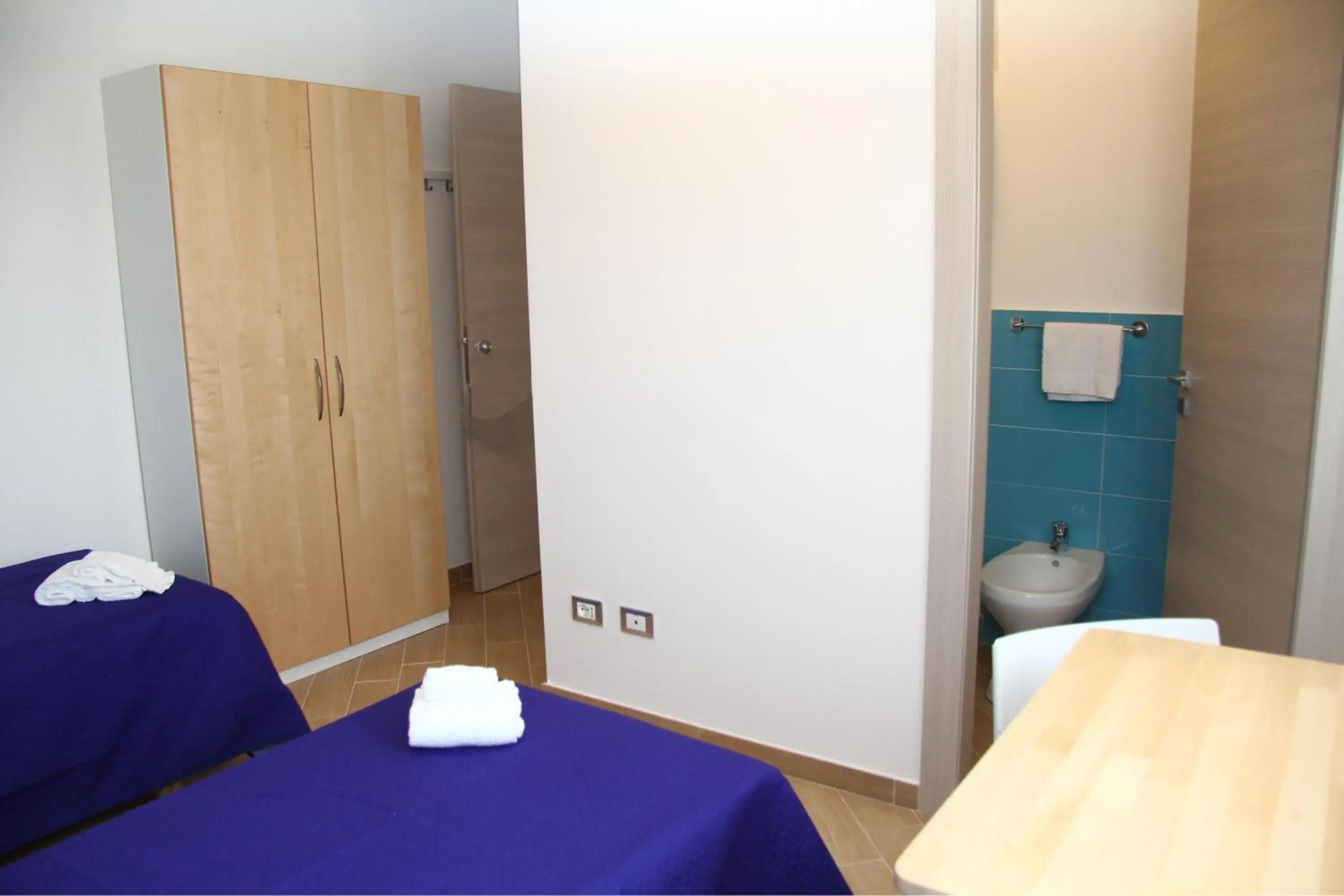 Twin Room with Private Bathroom in B&B Menta & Peperoncino Twin Room with Private Bathroom in B&B Menta & Peperoncino