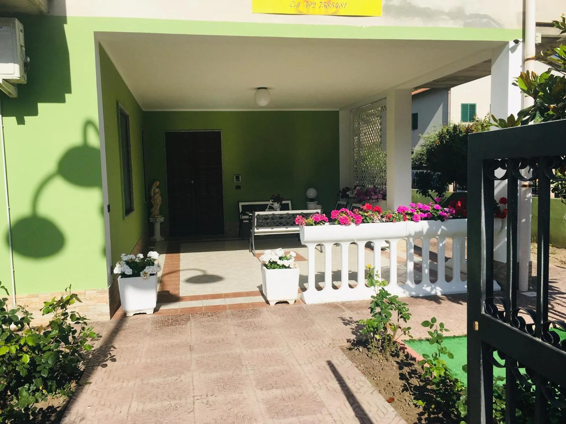 Property building in La Dea Hestia