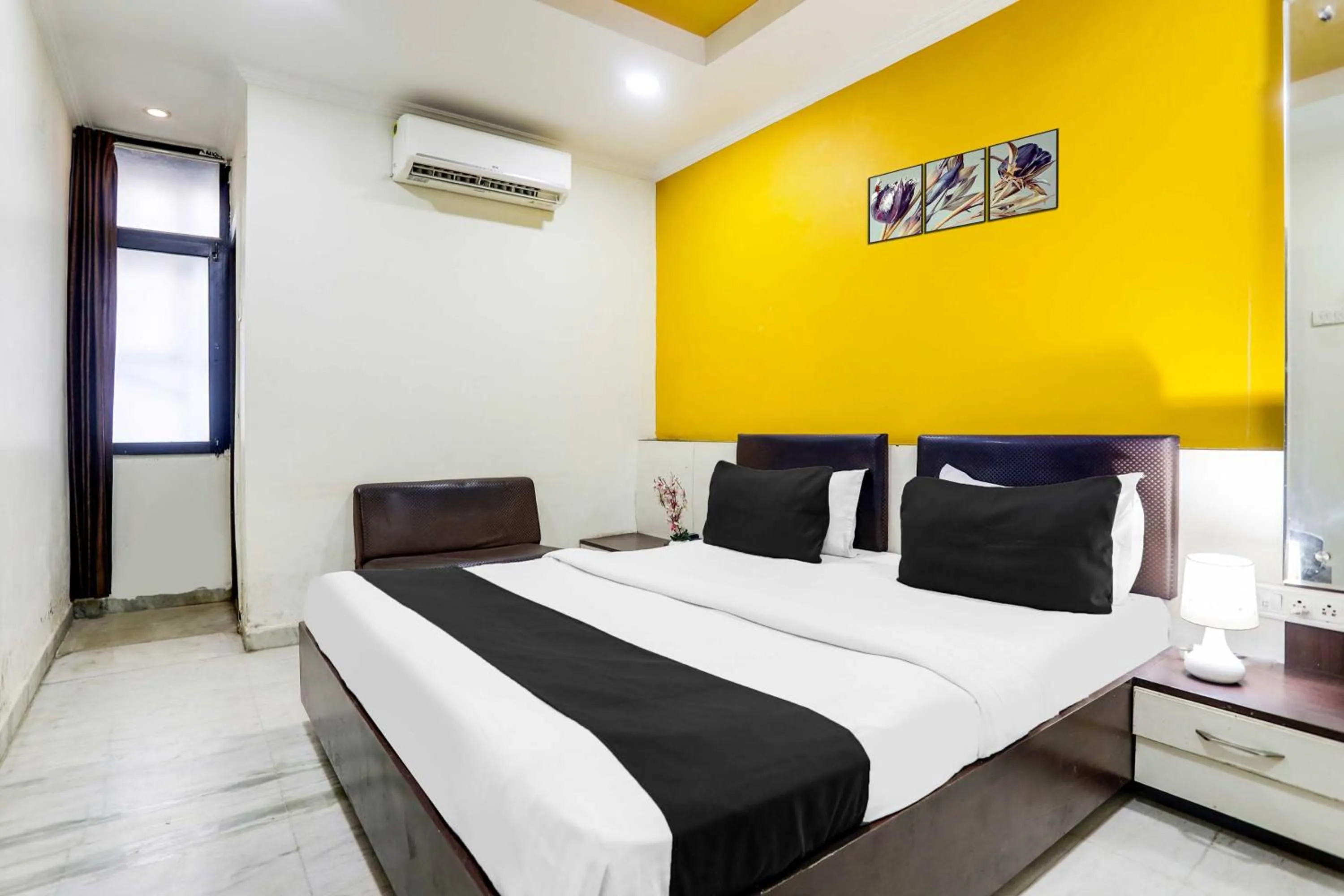 Bedroom, Bed in Hotel O Bhopal DB City Mall