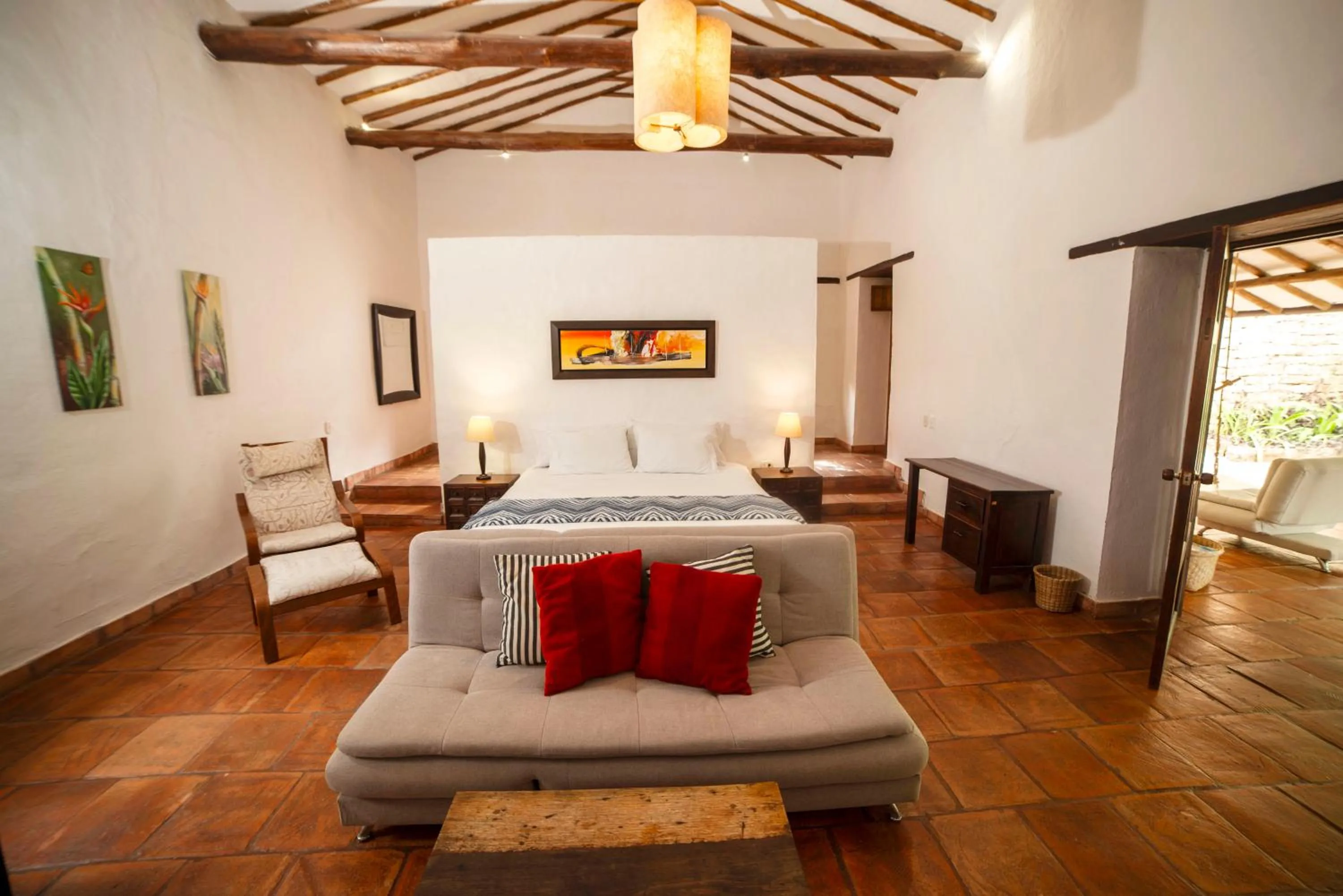 Photo of the whole room, Bed in Achiotte by Masaya Collection