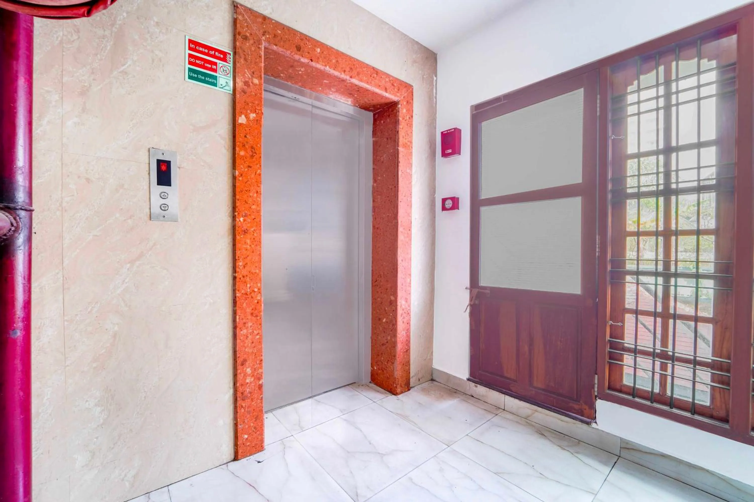 Facade/entrance in Hotel O Kaloor Metro Station