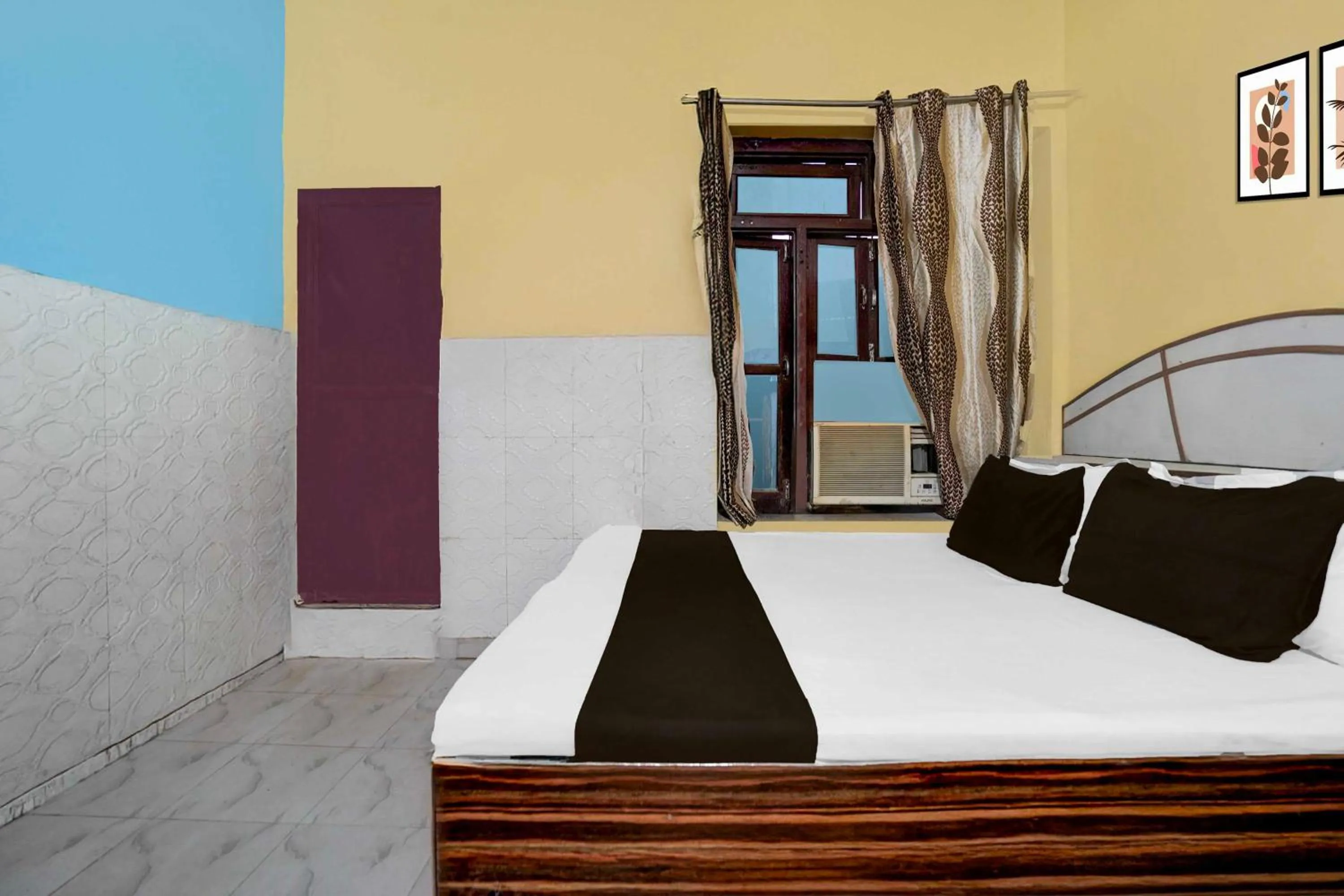 Bedroom, Bed in Collection O Behror