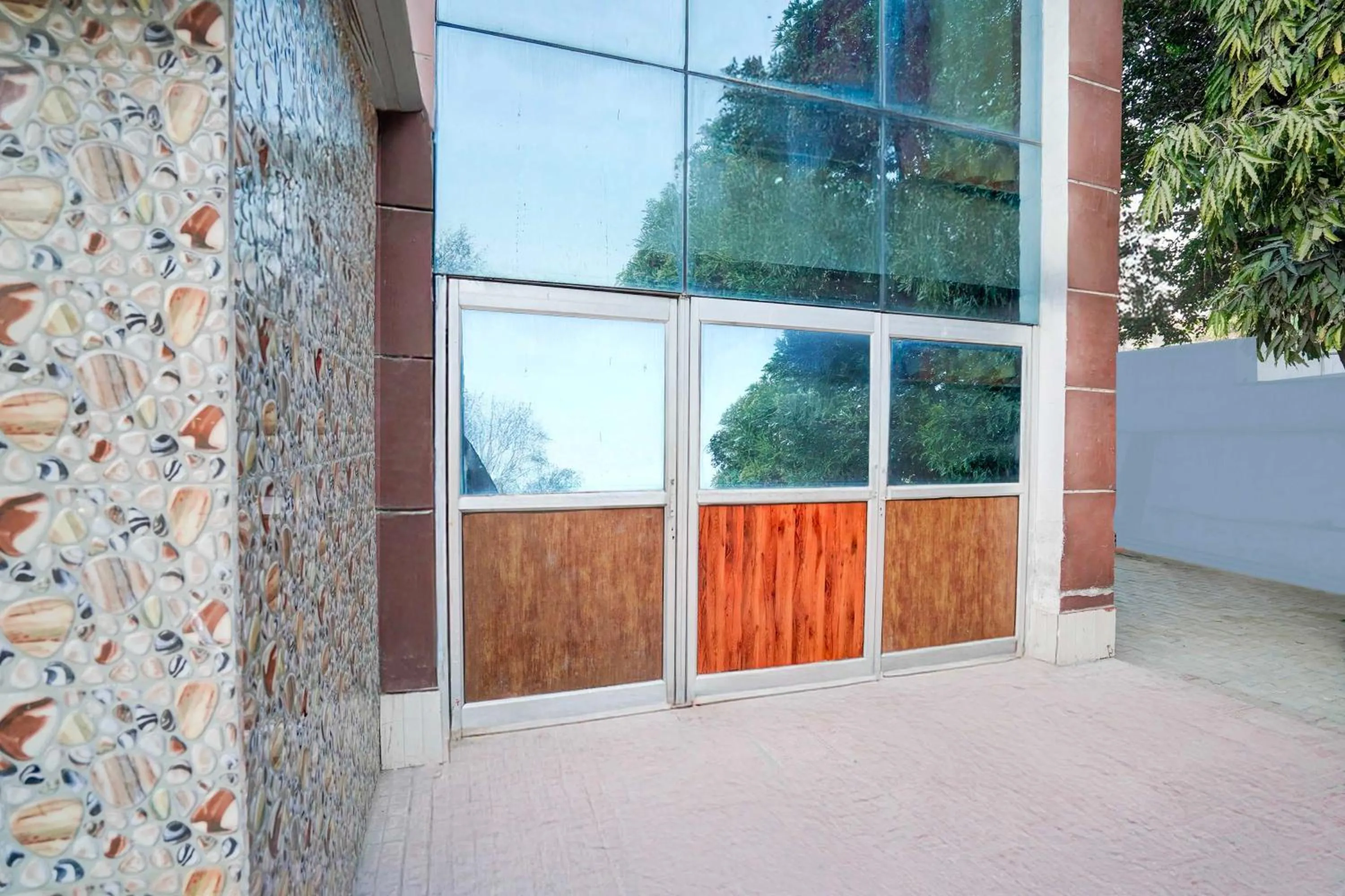 Facade/entrance in Collection O Behror