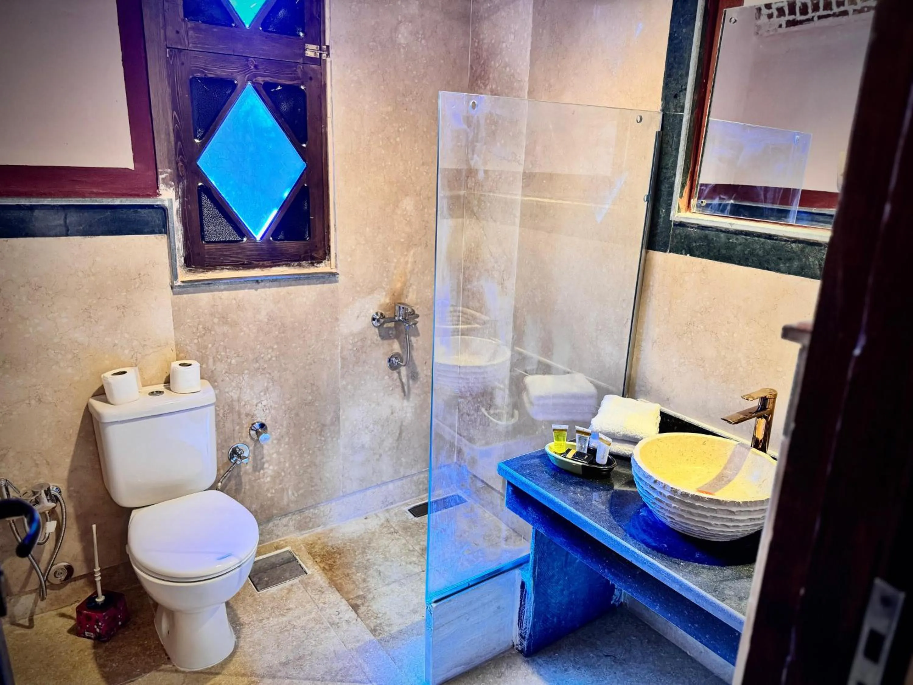 Shower in El Juneina Villas