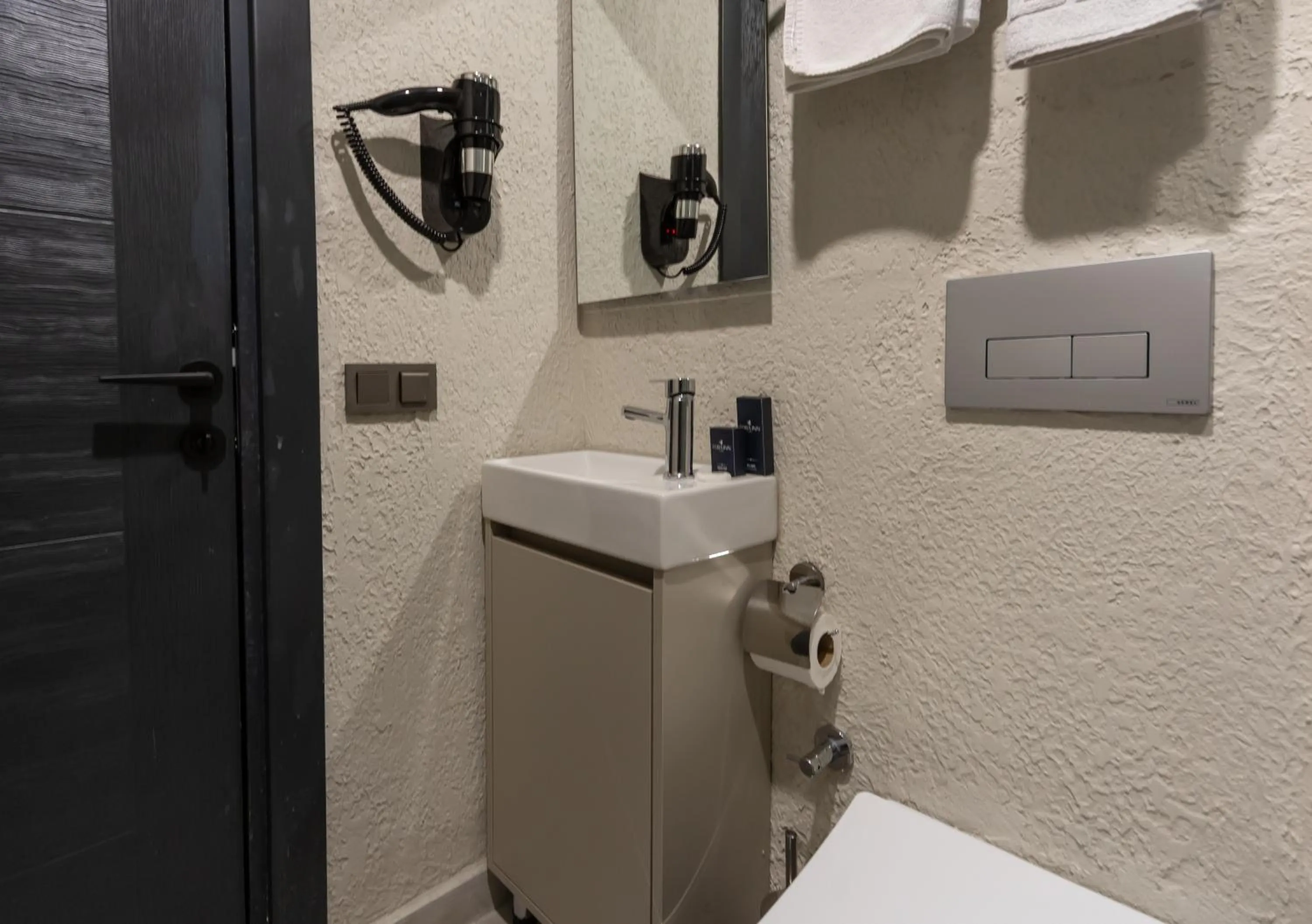 Bathroom in Fora Inn Lara