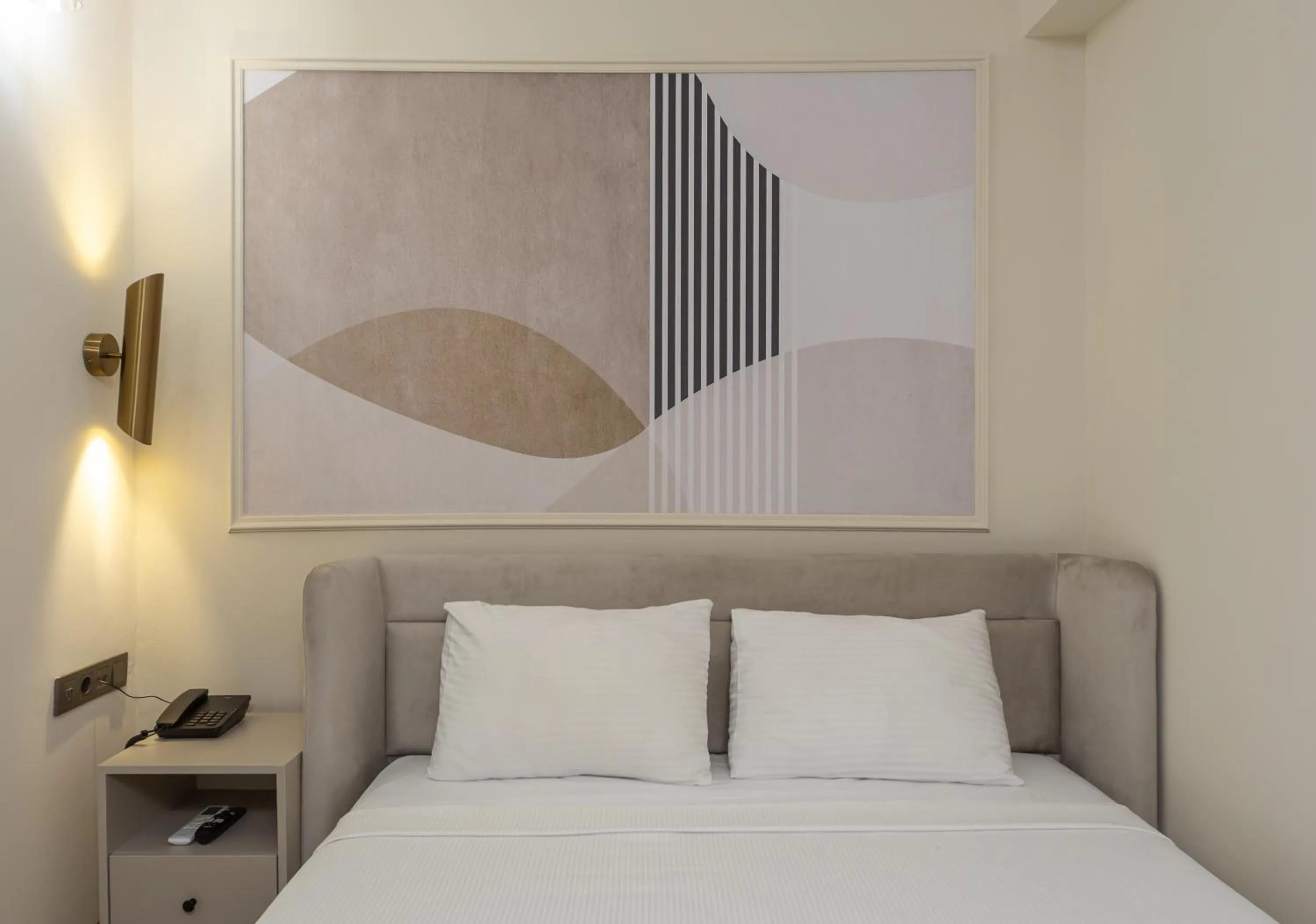 Bedroom, Bed in Fora Inn Lara