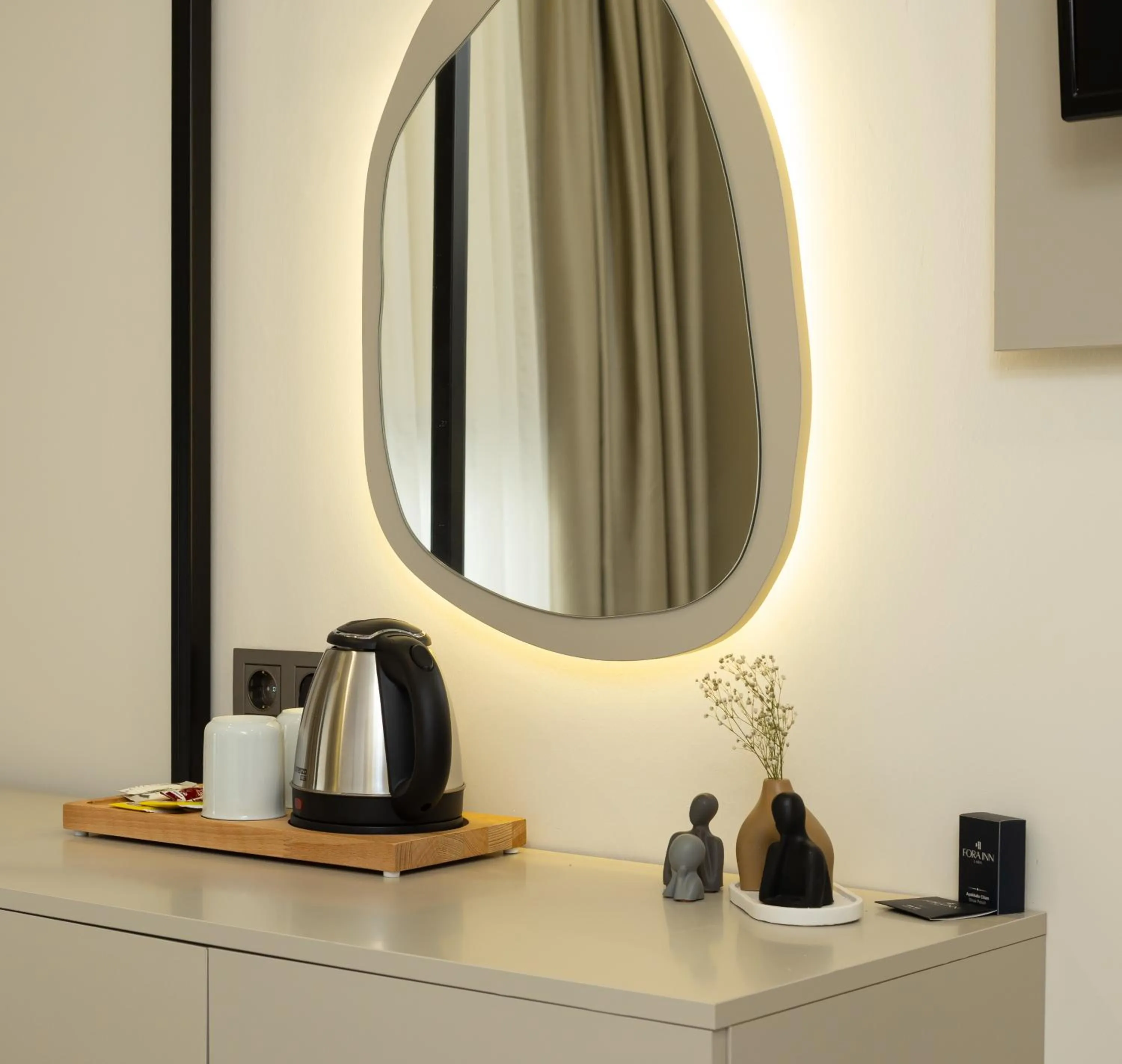 Coffee/tea facilities in Fora Inn Lara