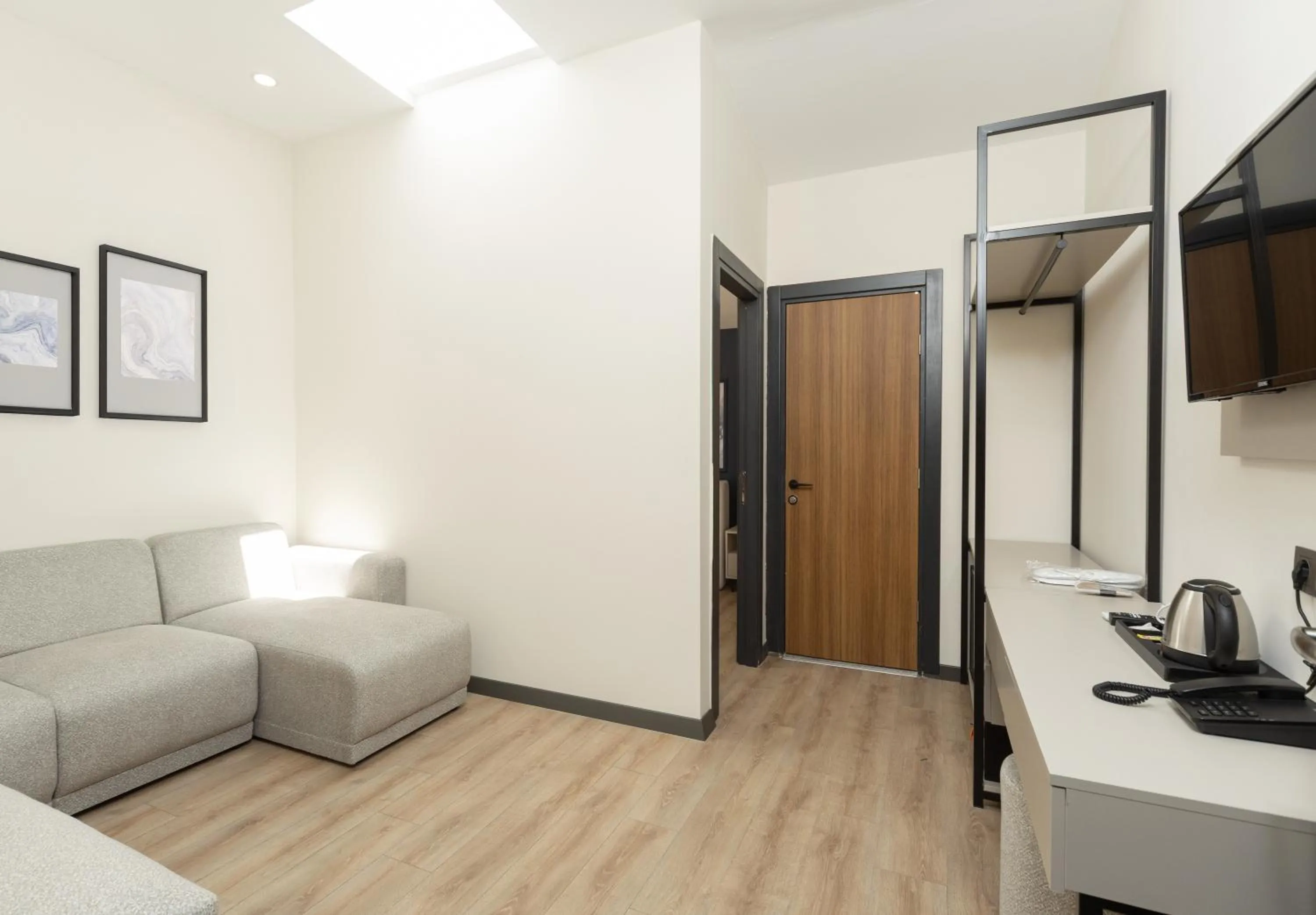 Photo of the whole room in Fora Inn Lara