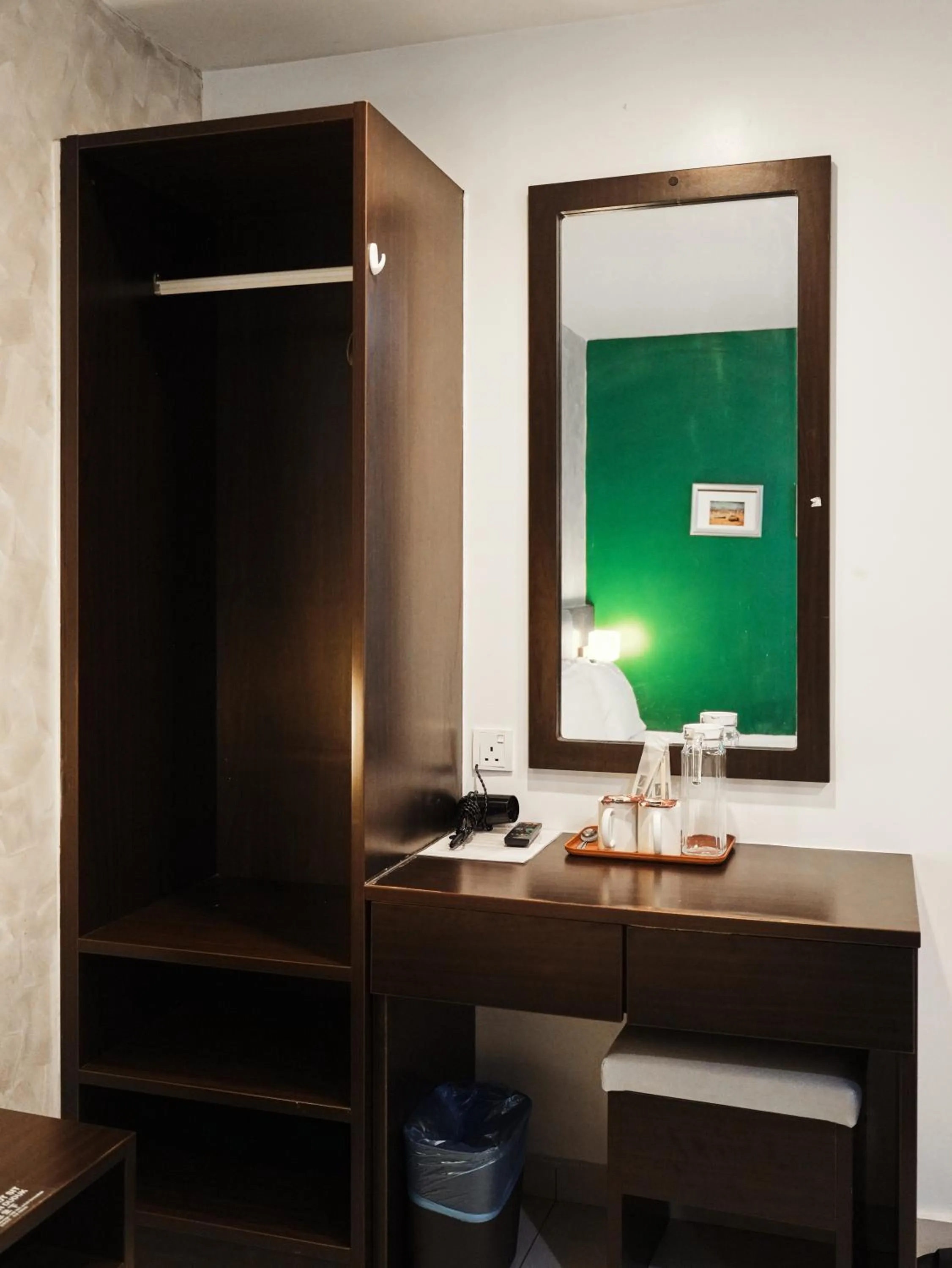 hair dresser in Eco Roomy Hotel