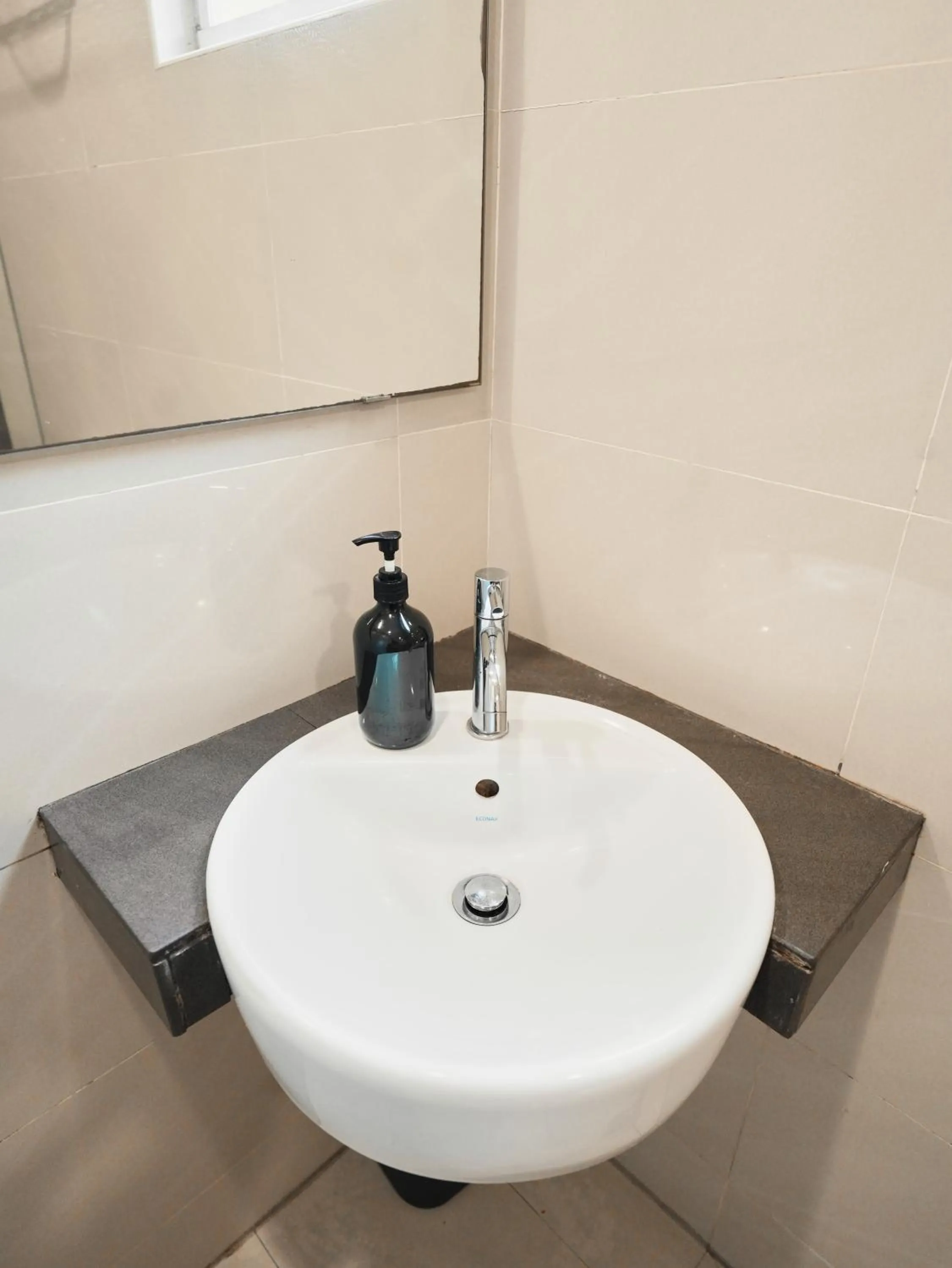 Bathroom in Eco Roomy Hotel