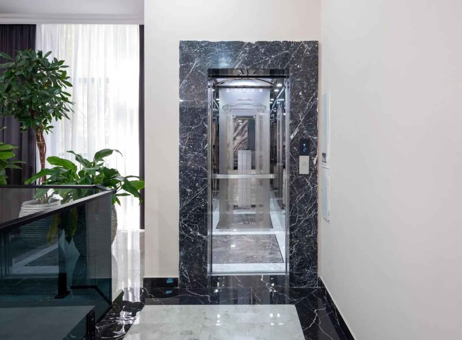 elevator in Novo Sky Hotel