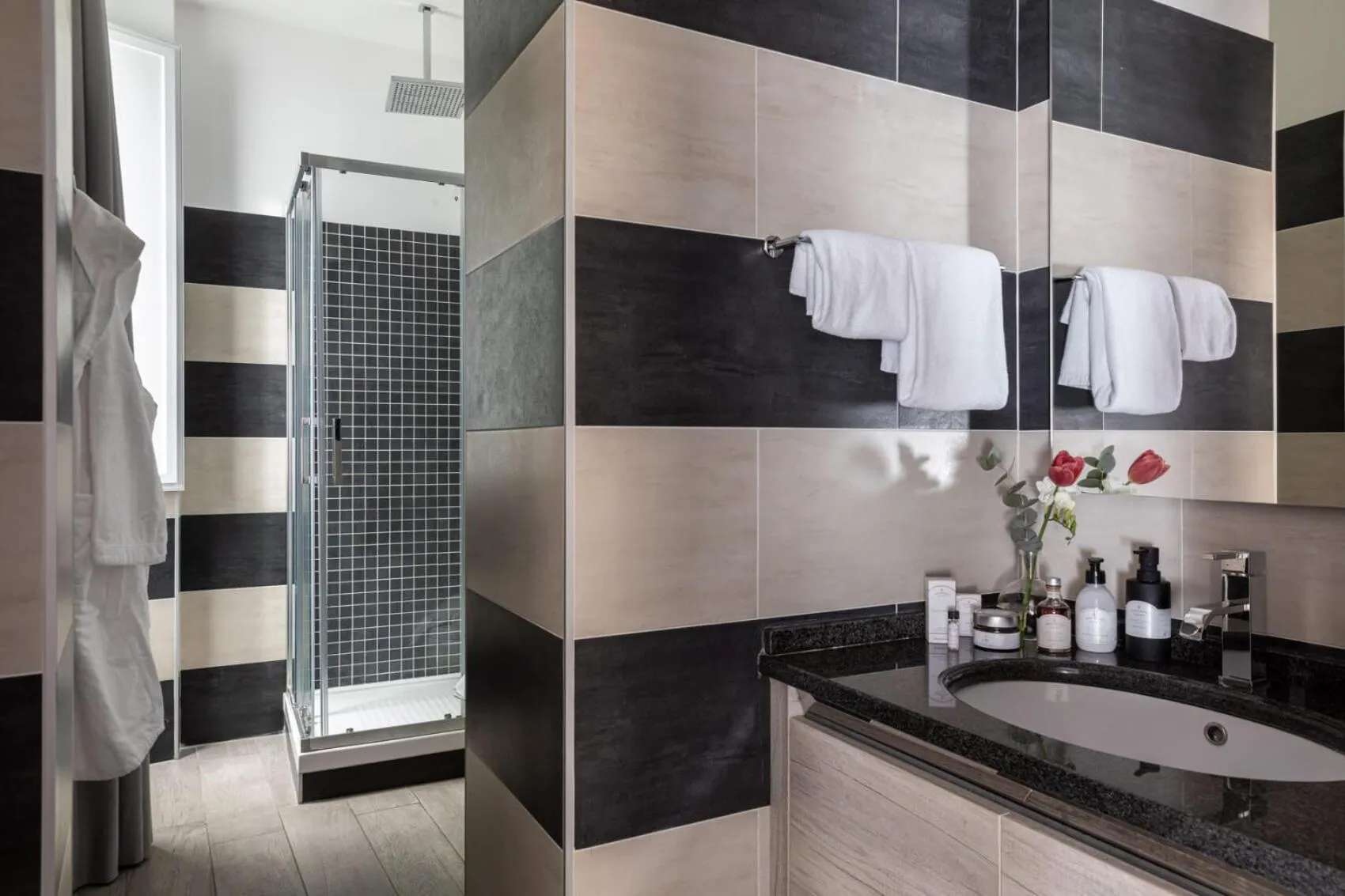 Bathroom in Now Apartments, ApartHotel in the heart of Rome