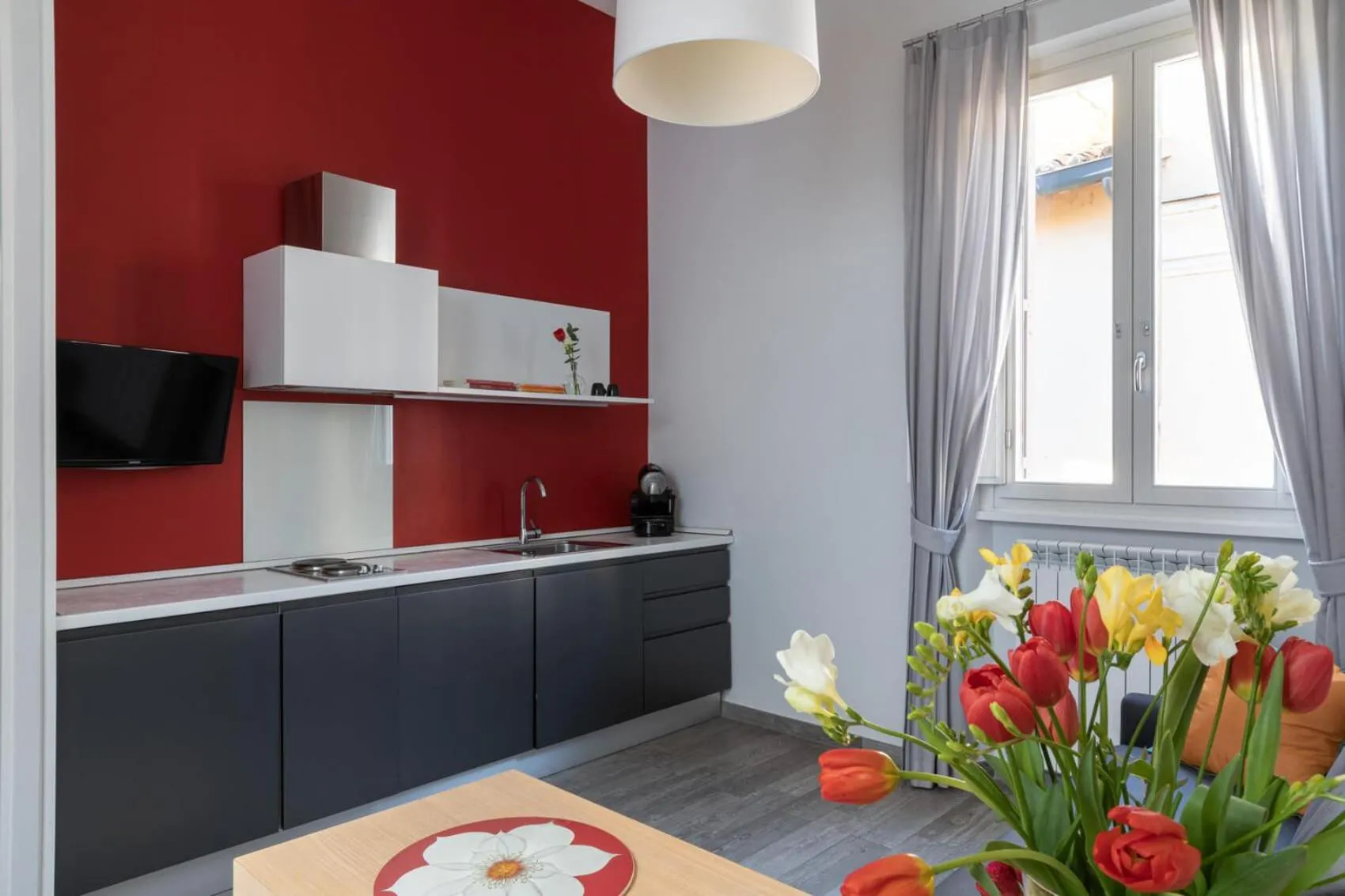 Kitchen or kitchenette in Now Apartments, ApartHotel in the heart of Rome